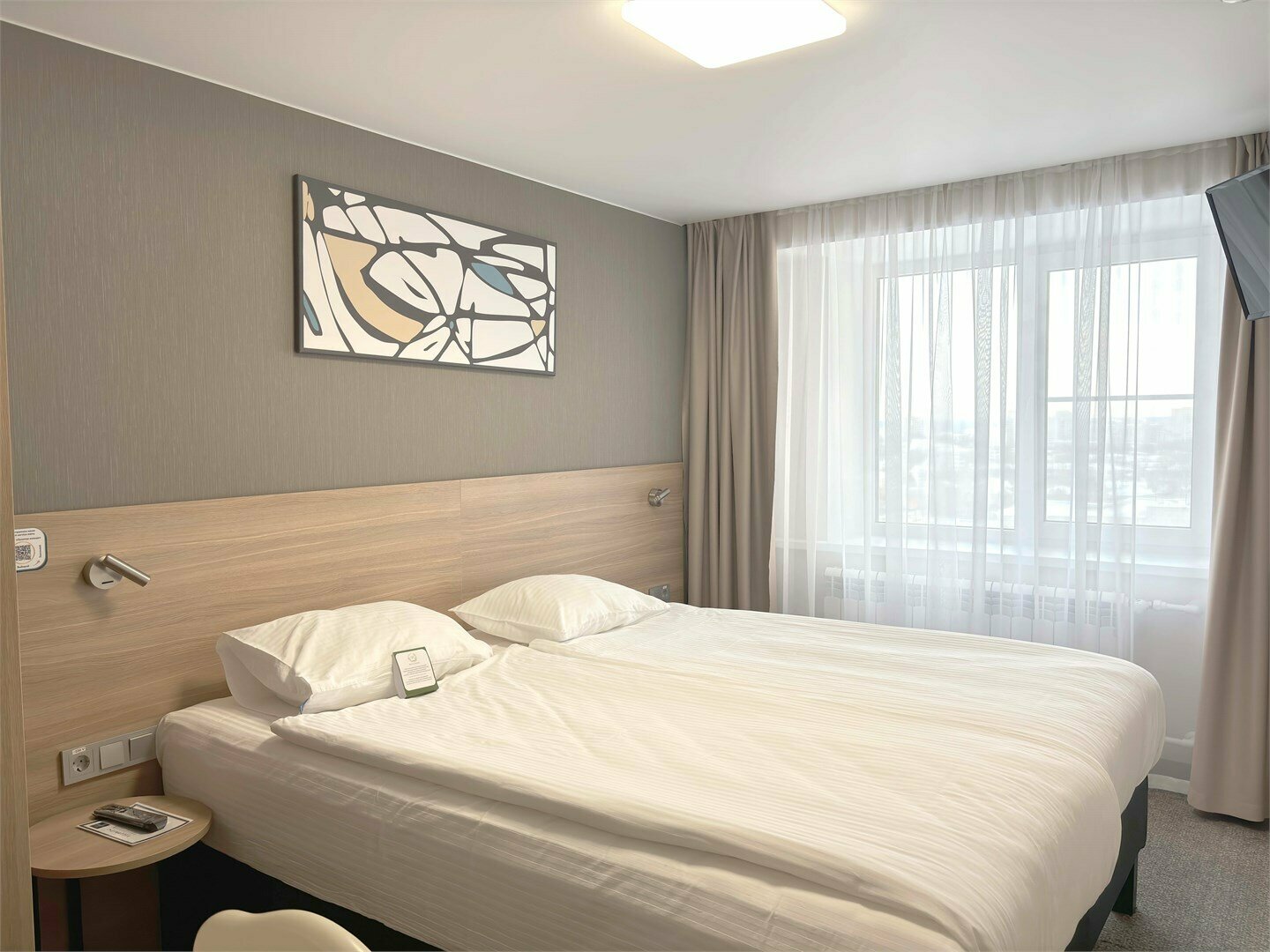 Бизнес АМАКС (одна двуспальная/две раздельные кровати)