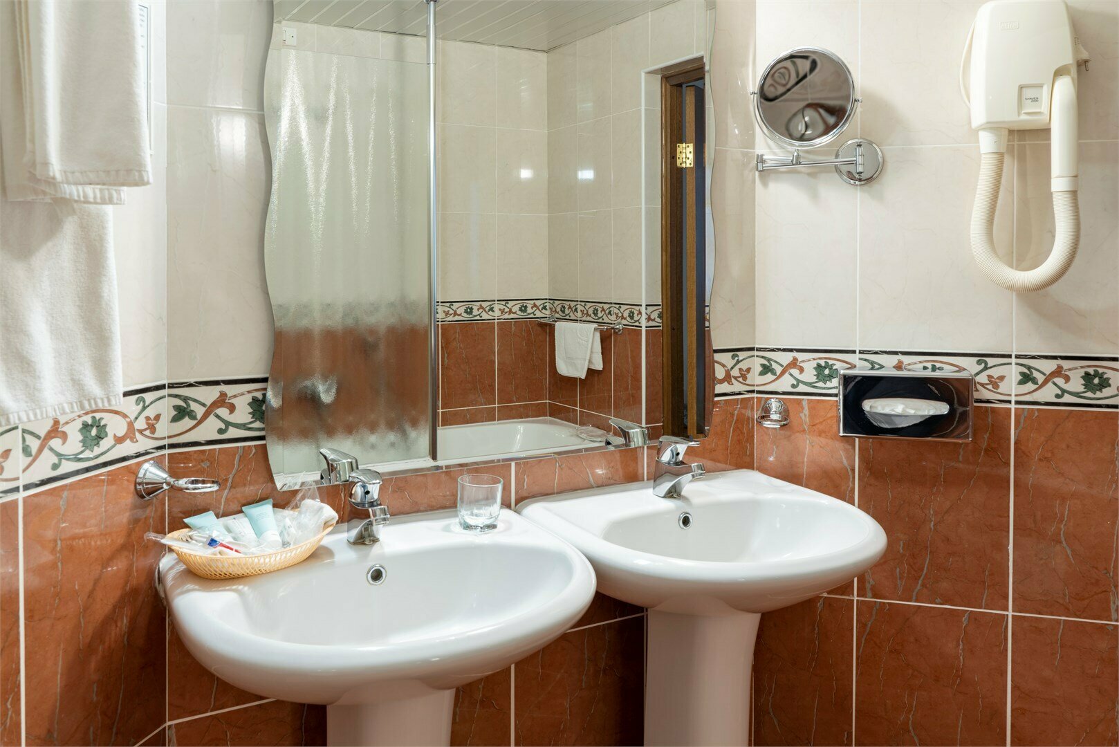 "VIP-люкс 2-х комнатный"