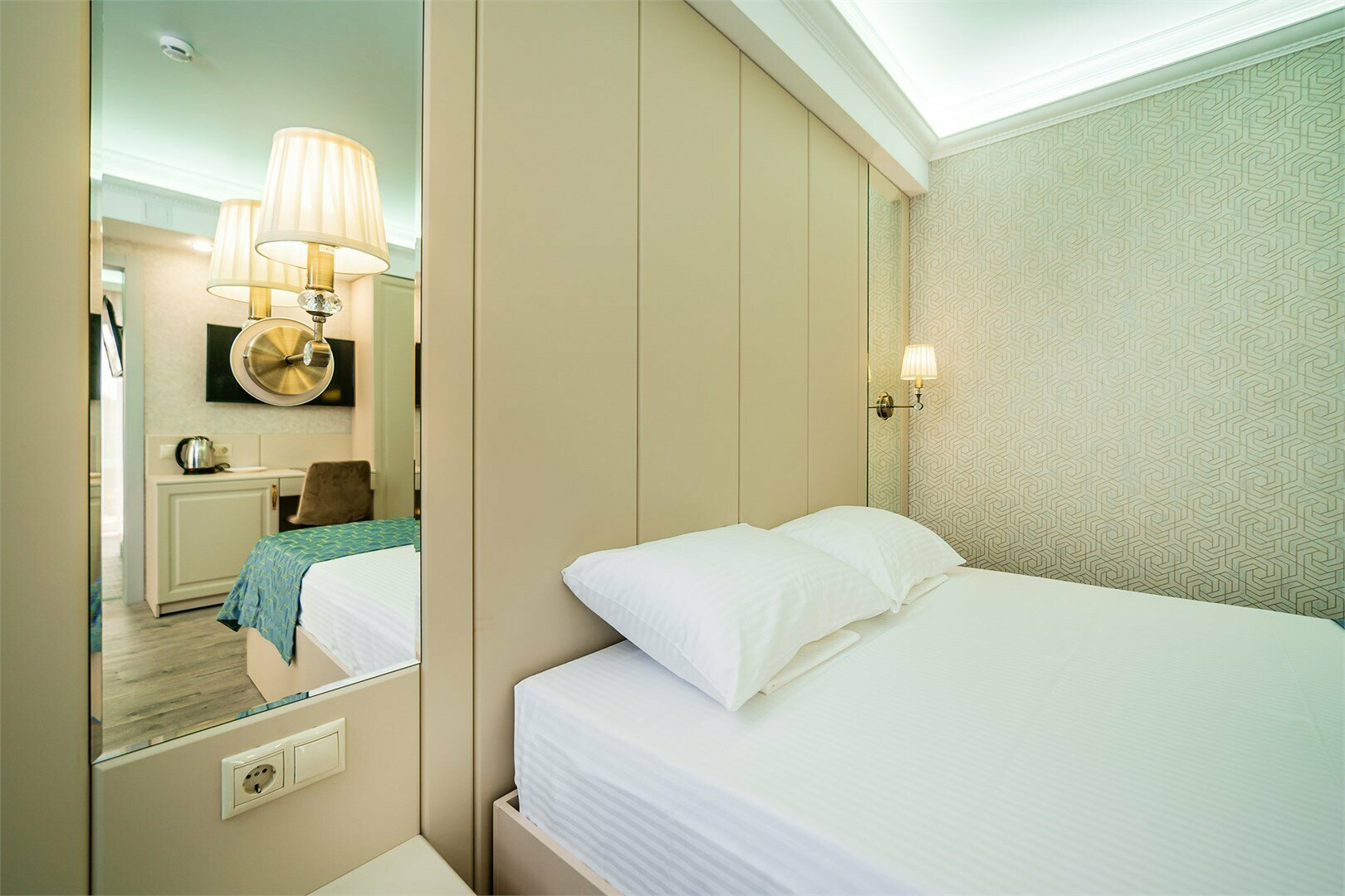 Люкс с балконом