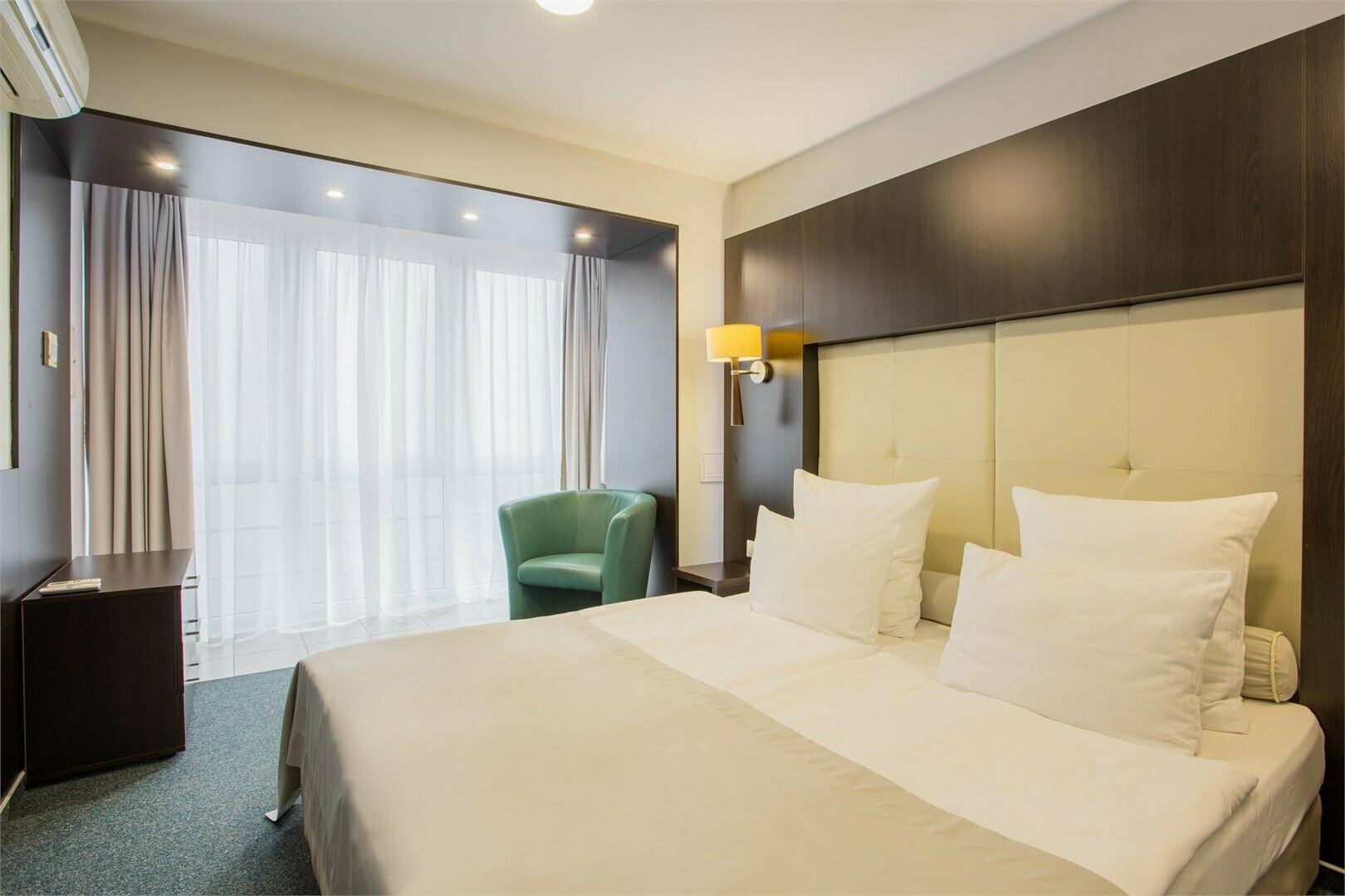 Люкс с кроватью размера «king-size»