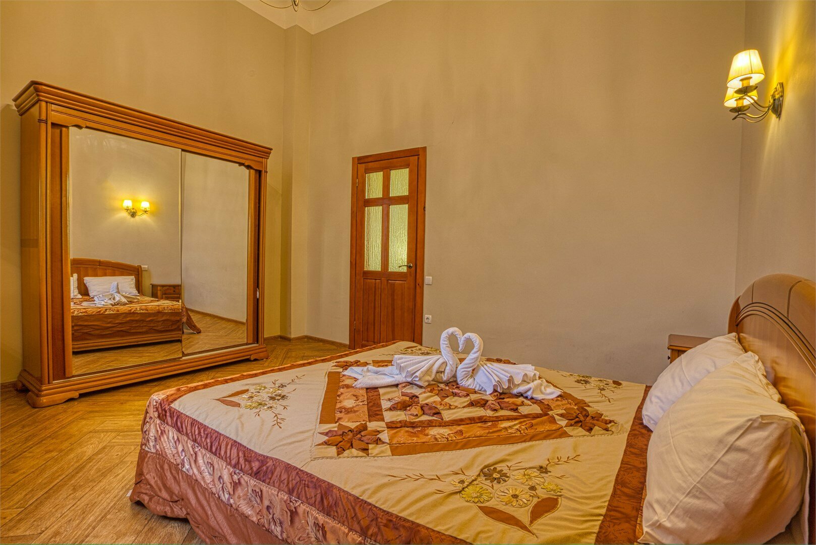 Люкс двухкомнатный (вид на море)