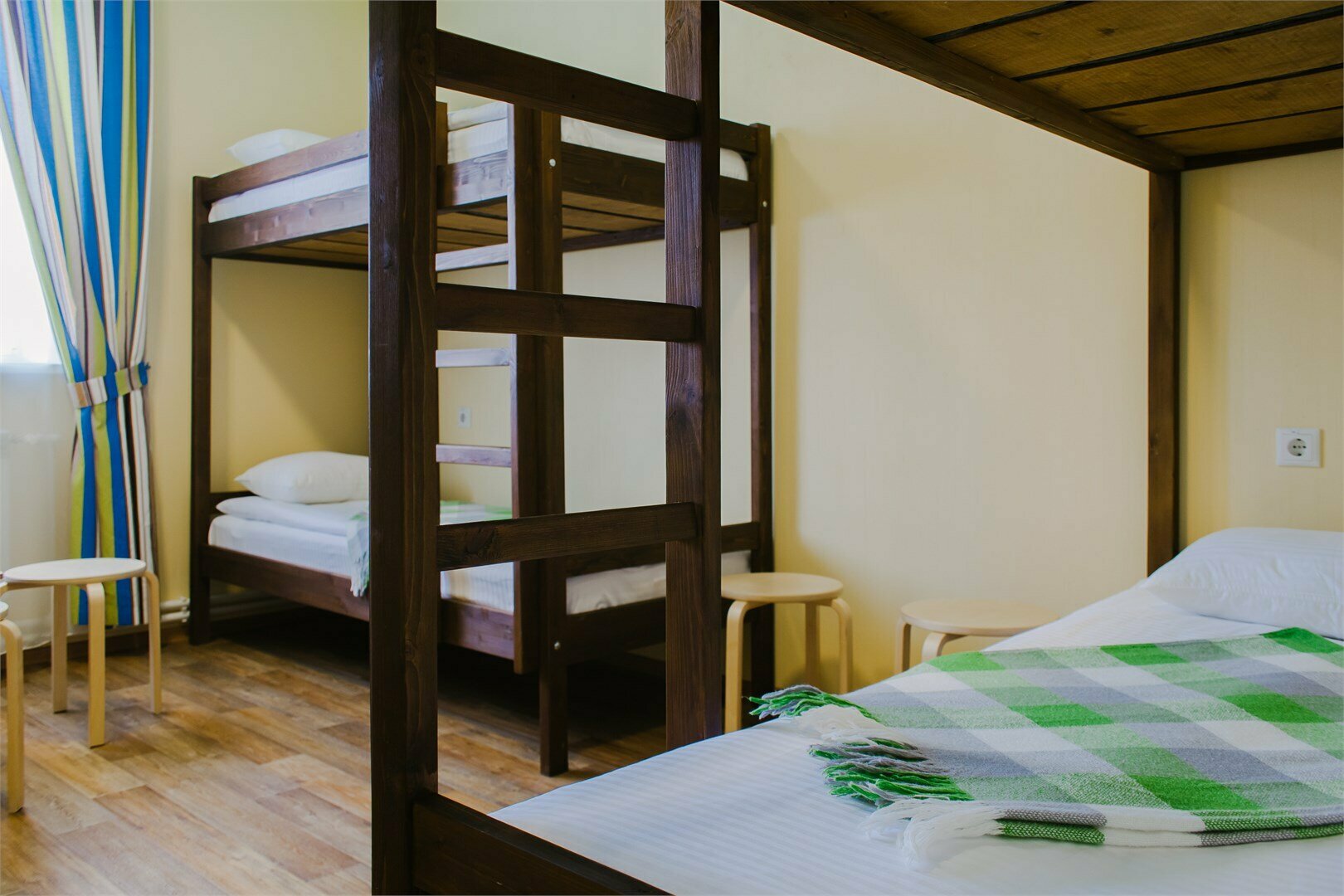 Кровать в общем номере ( Кубрик)