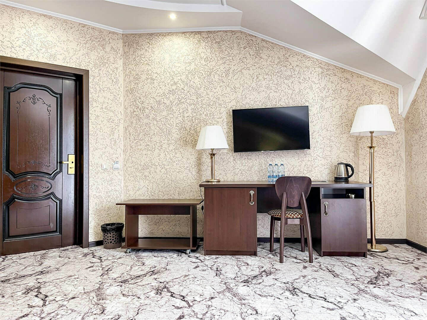 Семейный номер Мансарда 4 этаж (база 3 чел.)