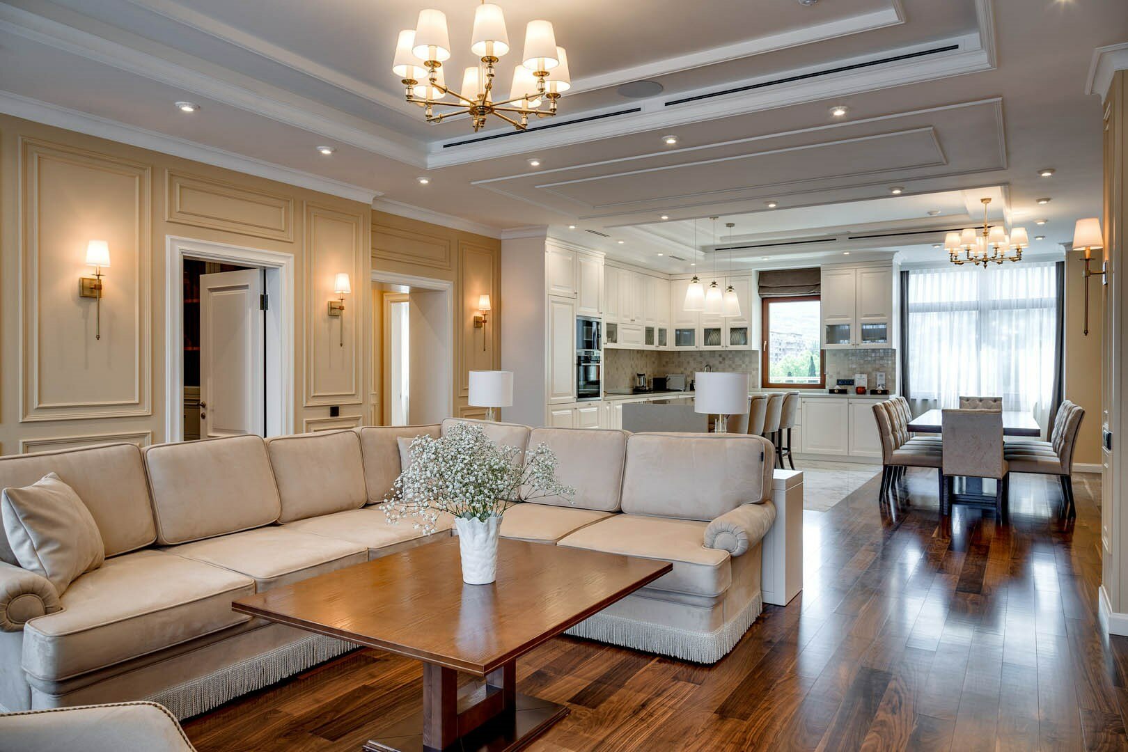 Улучшенные апартаменты с 3 спальнями №715