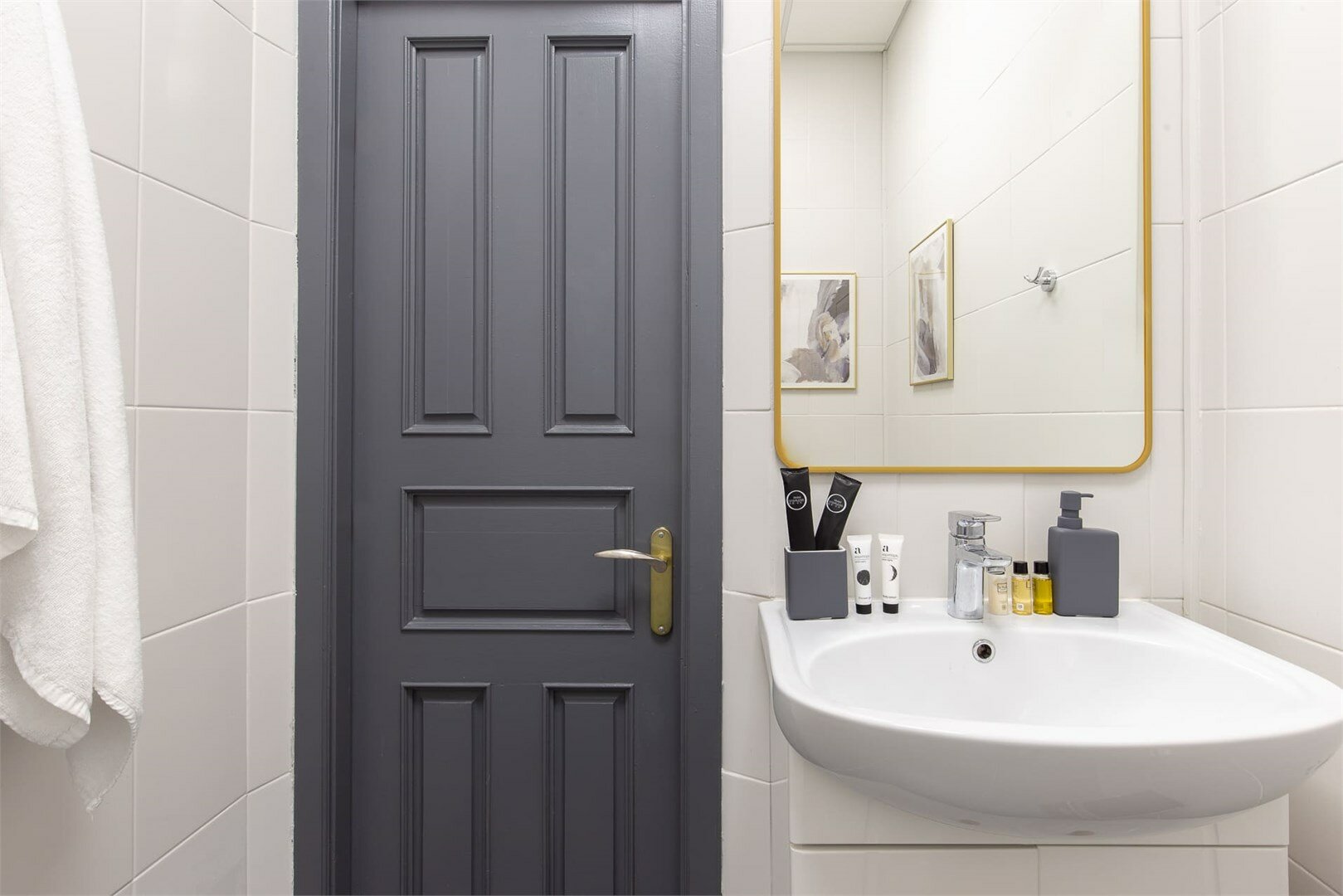 Семейный просторный номер с видом во двор, 4-й этаж