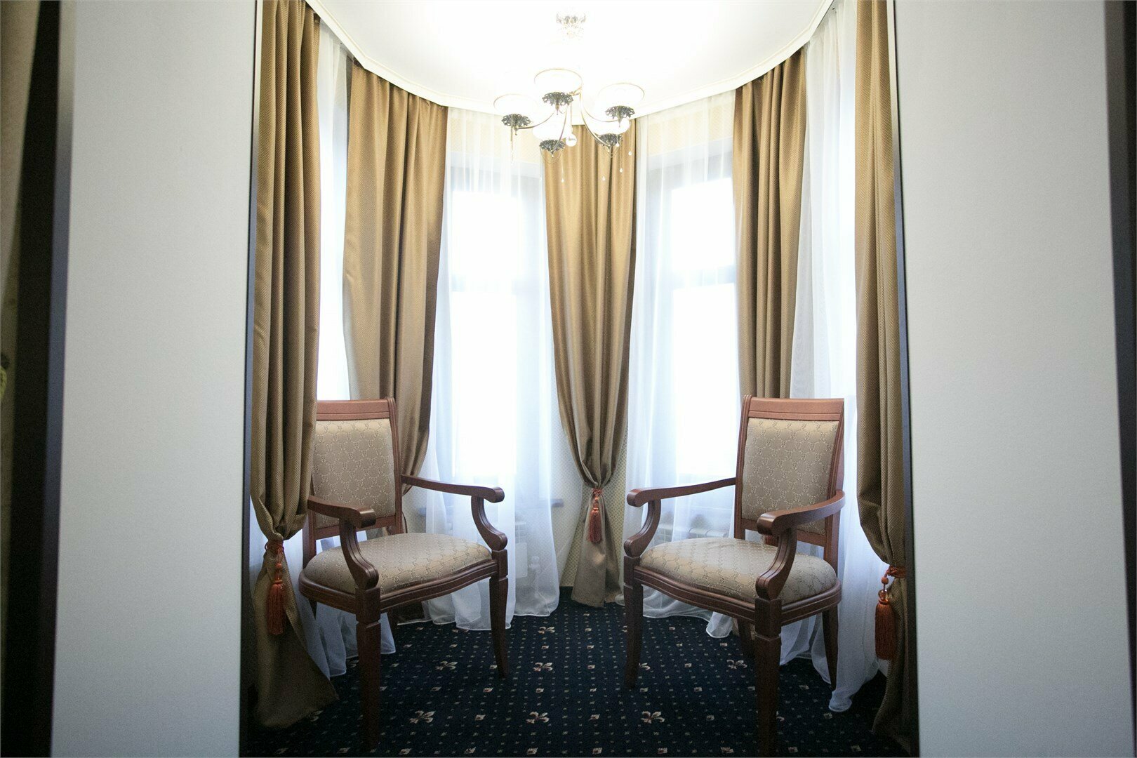 Номер Делюкс