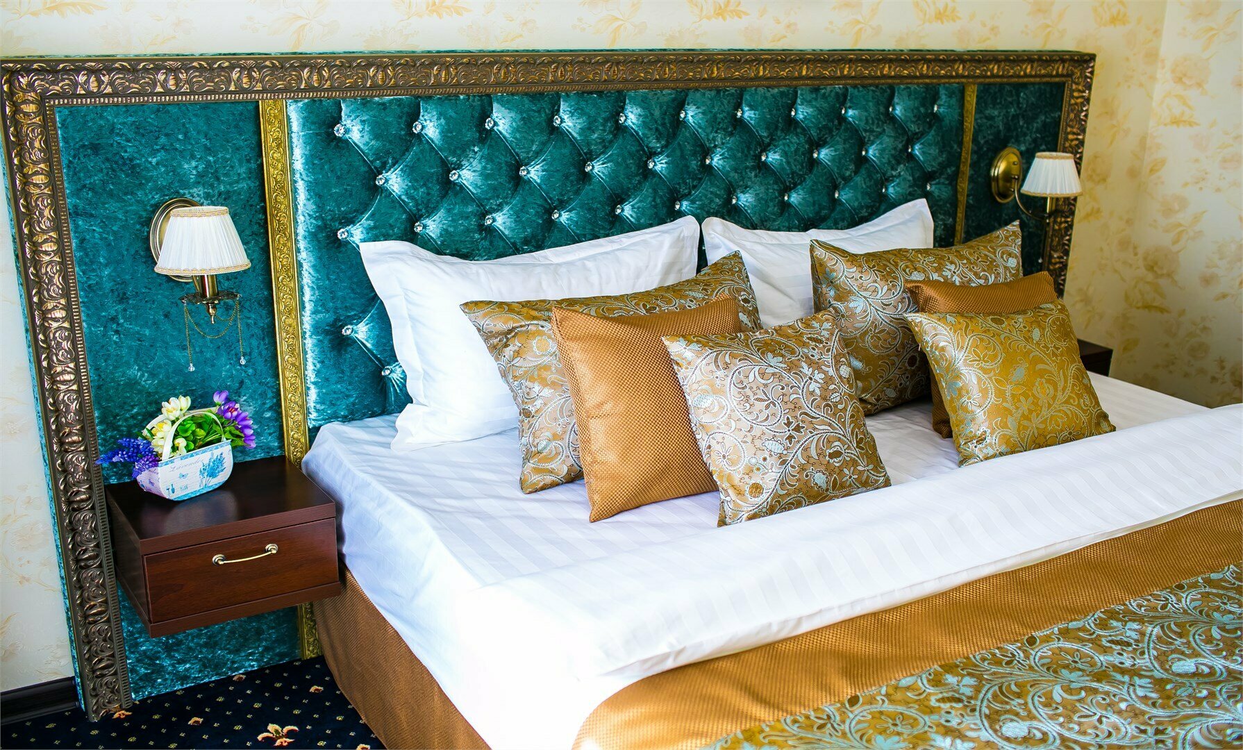 Номер Делюкс