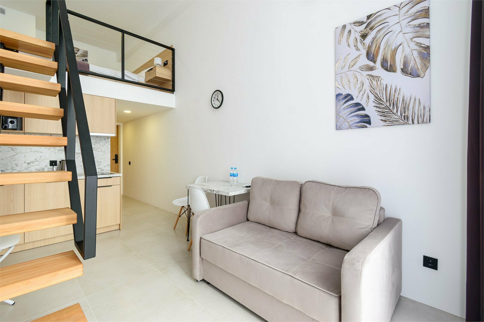 Апартаменты Двухуровневые с балконом