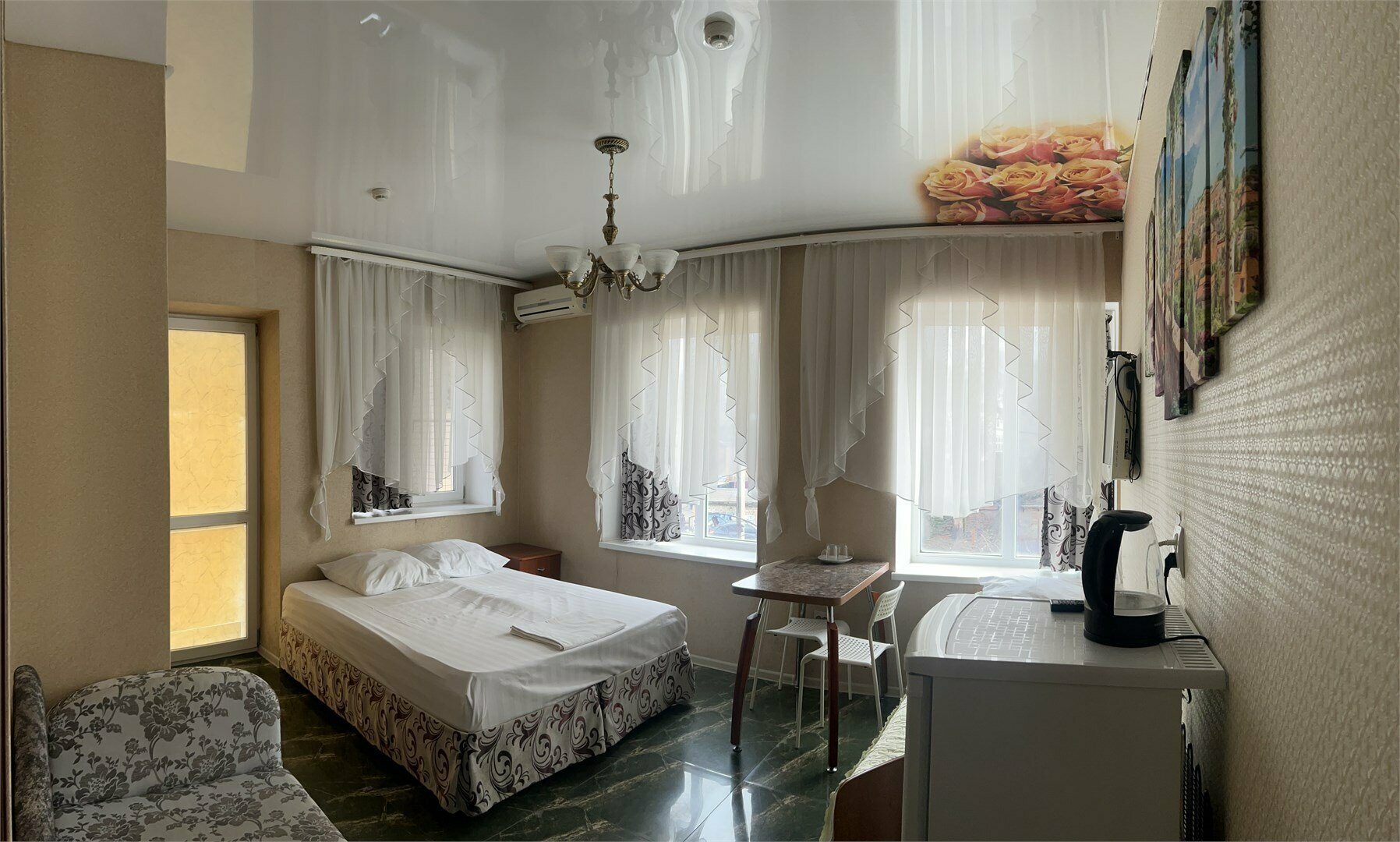 Улучшенный трехместный номер