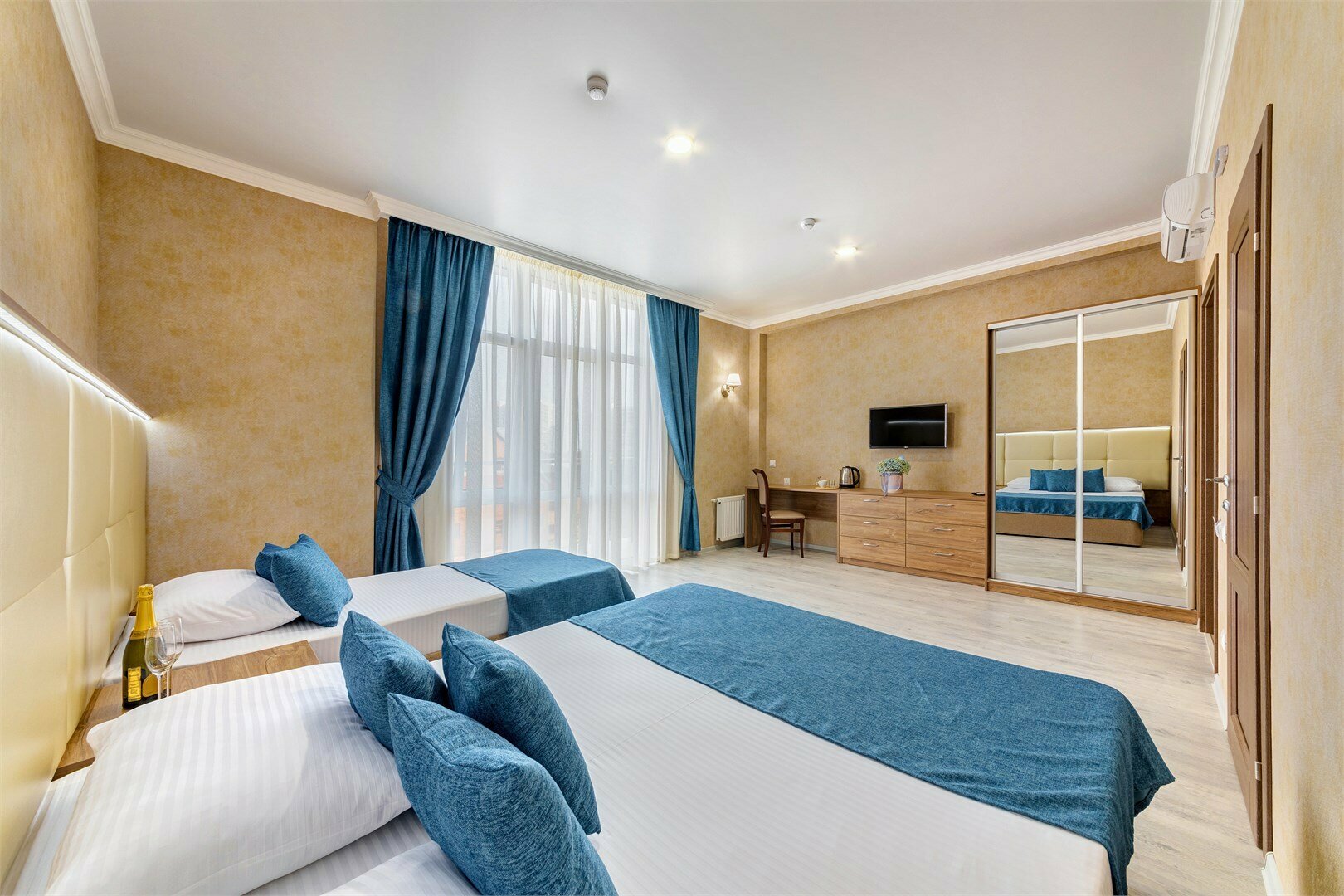 Комфорт 3х-местный с видом на город