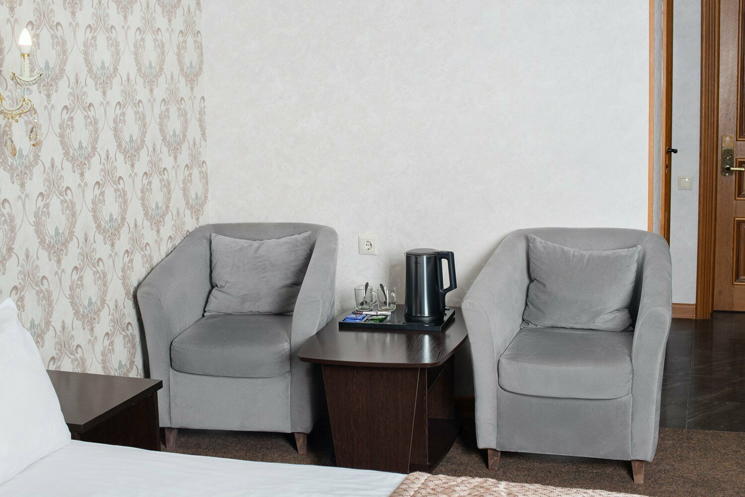 Улучшенный номер с кроватью размера «king-size» №203