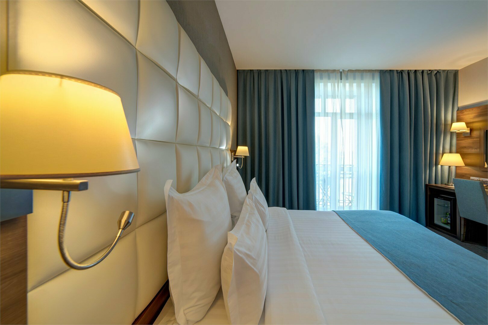 СУПЕРИОР С ВИДОМ НА НАБЕРЕЖНУЮ «KING SIZE»