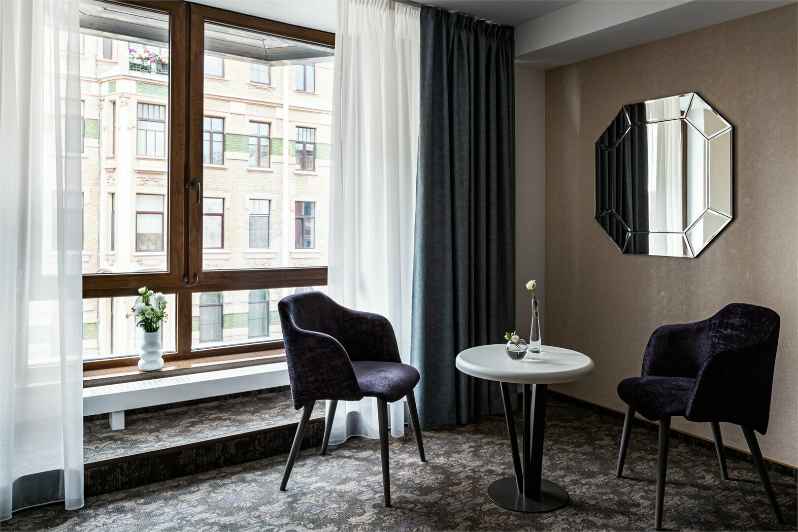 Двухкомнатный Люкс "Невский" с красивым панорамным видом на город