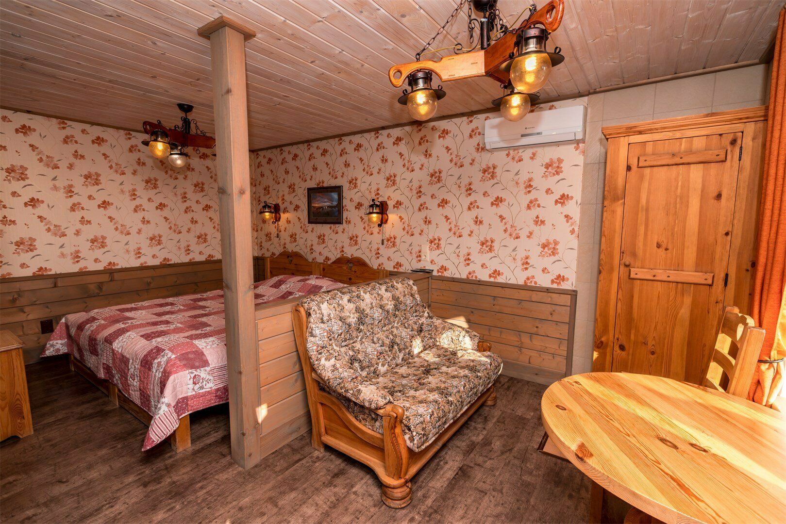 Номер Стандарт с двуспальной кроватью Альпийская деревня