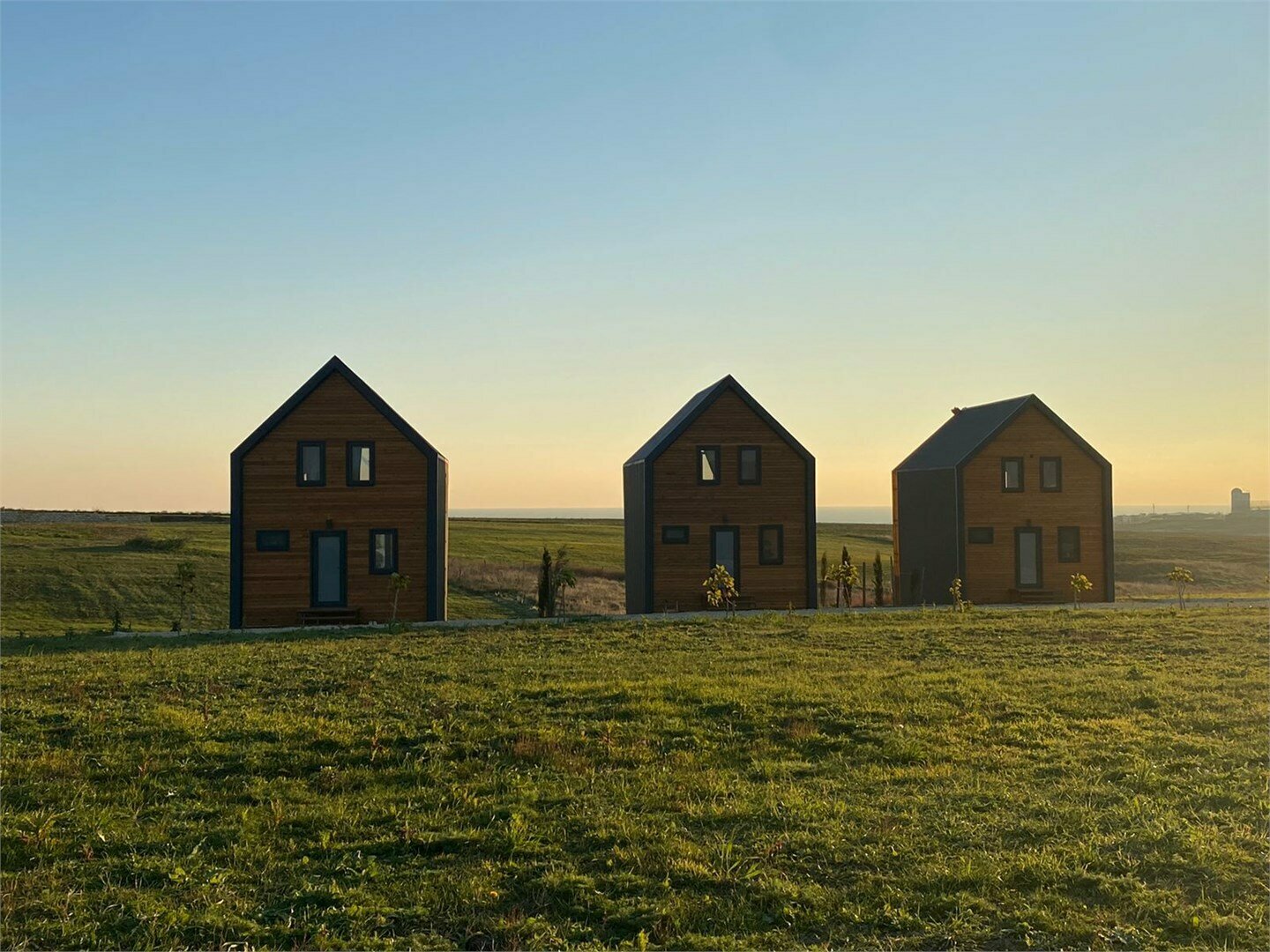 Дом Барн с террасой и видом на море