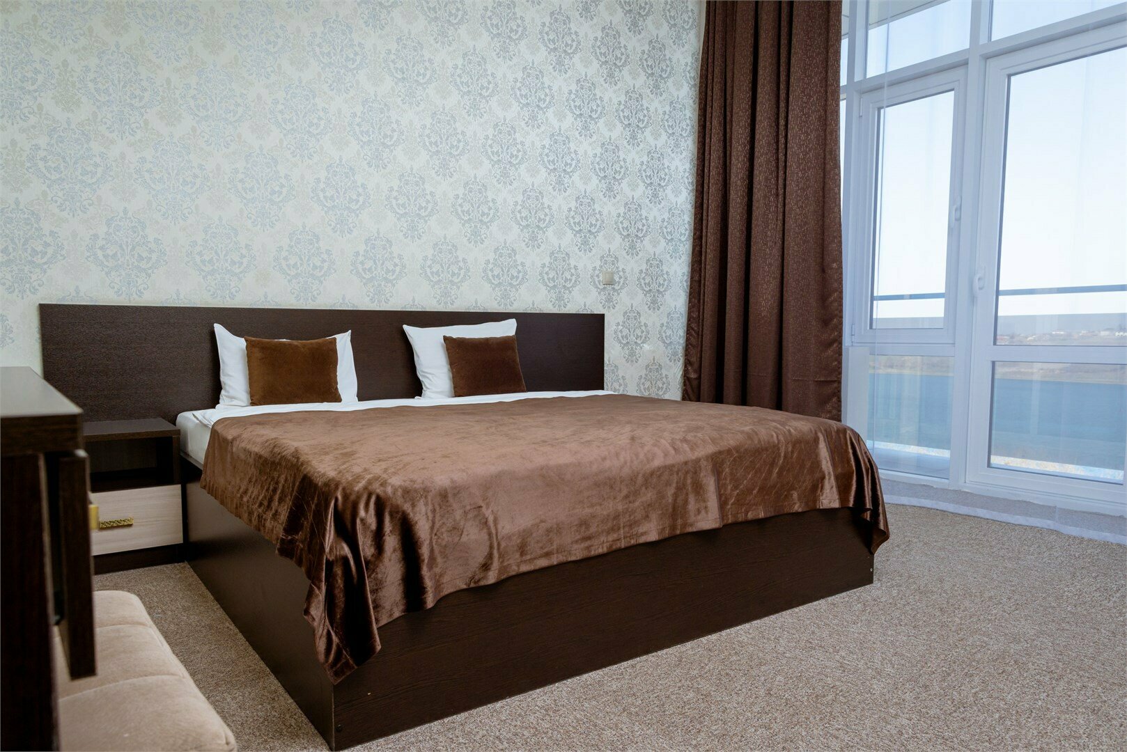 Полулюкс с 1 двуспальной кроватью и гостиной