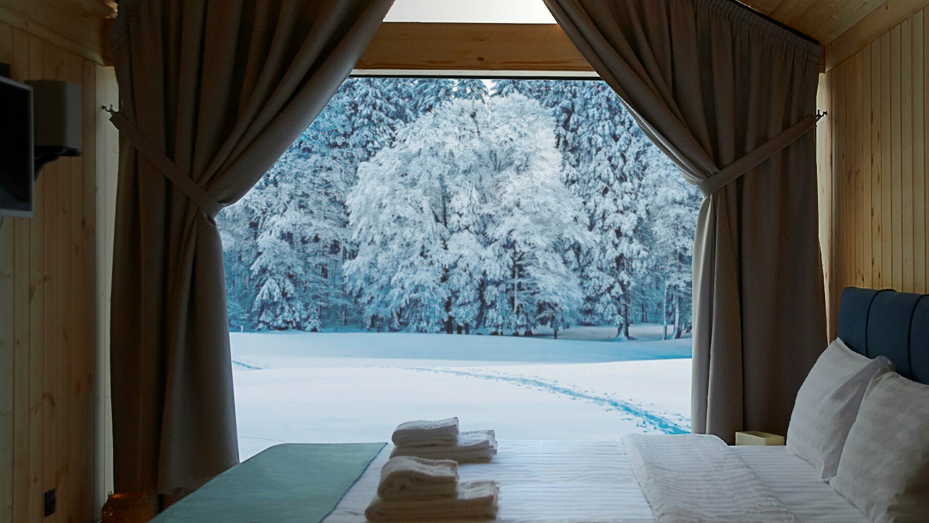 ЭКОДОМ у воды