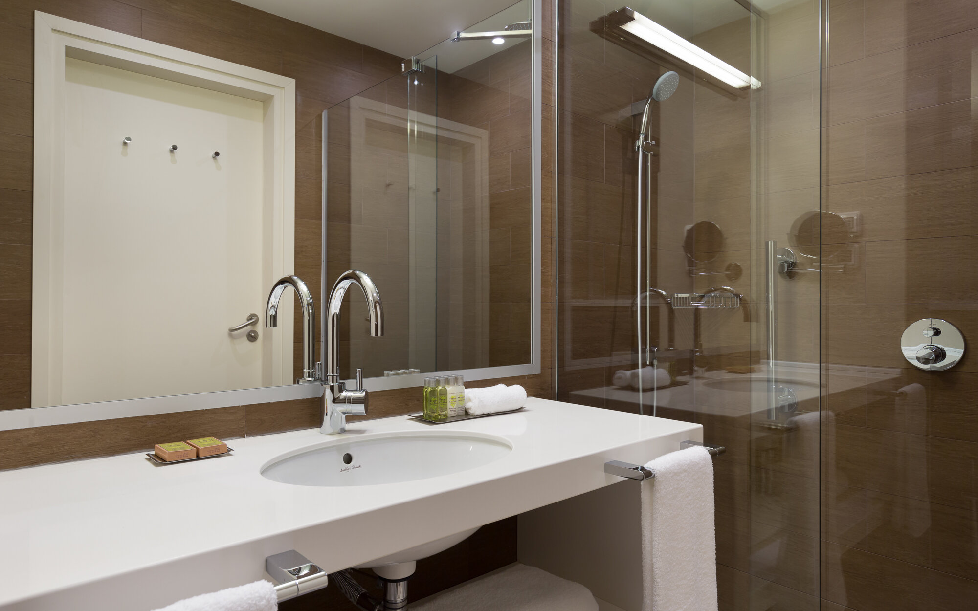 Номер делюкс с кроватью queen-size и видом