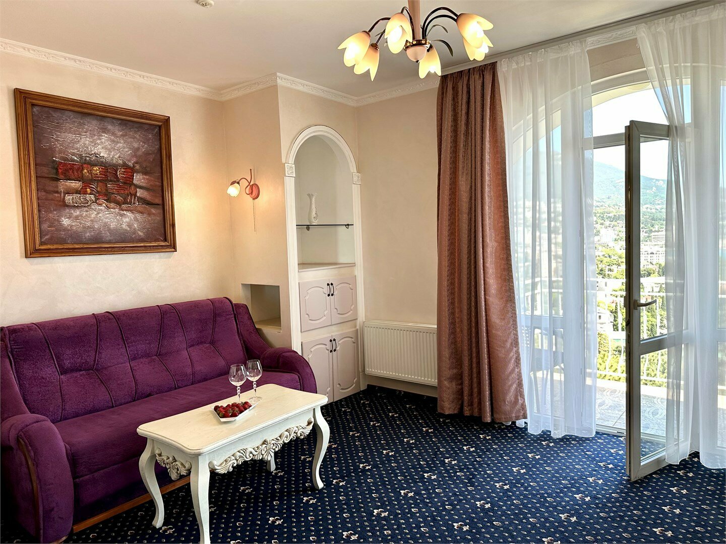 Номера Люкс с балконом с одной совместной кроватью с видом на море