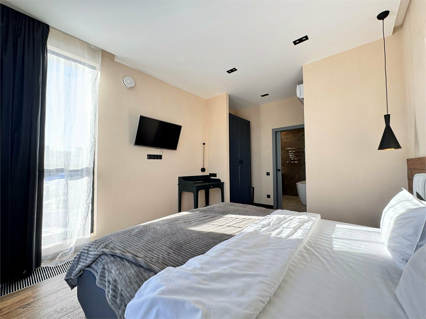 Апартаменты Adventure Люкс 82м.