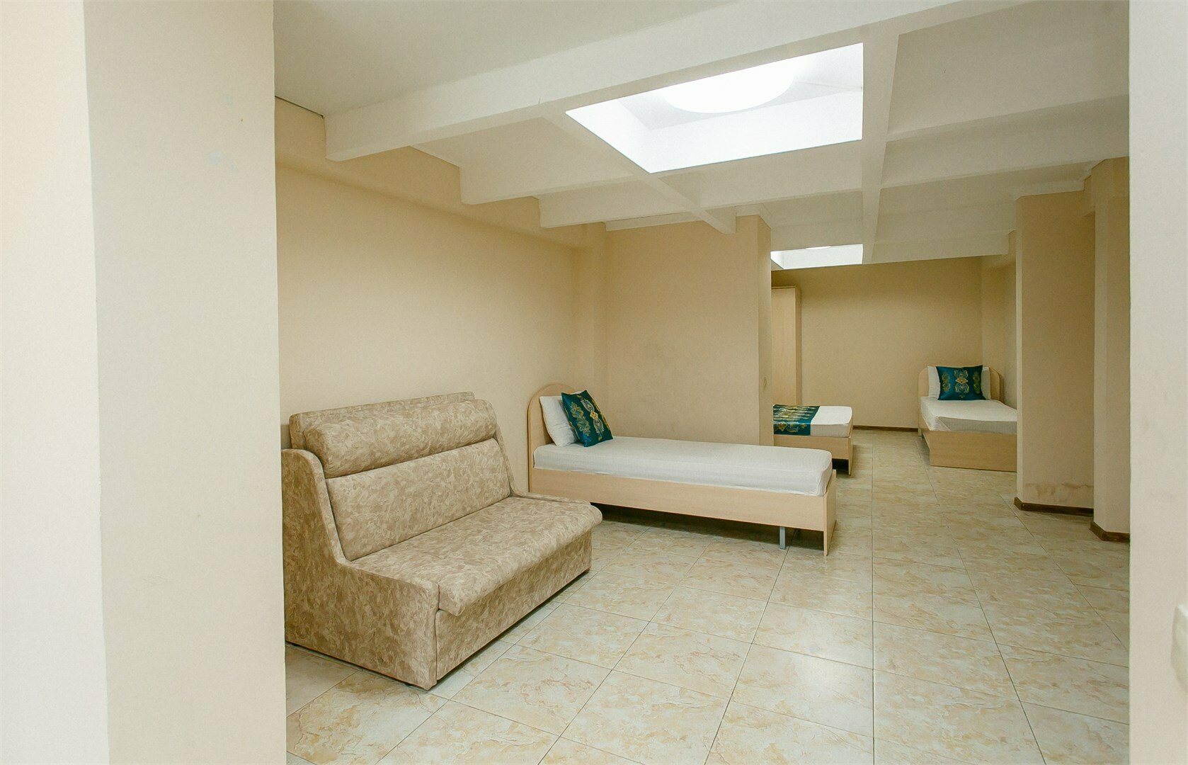 Пятиместный студио