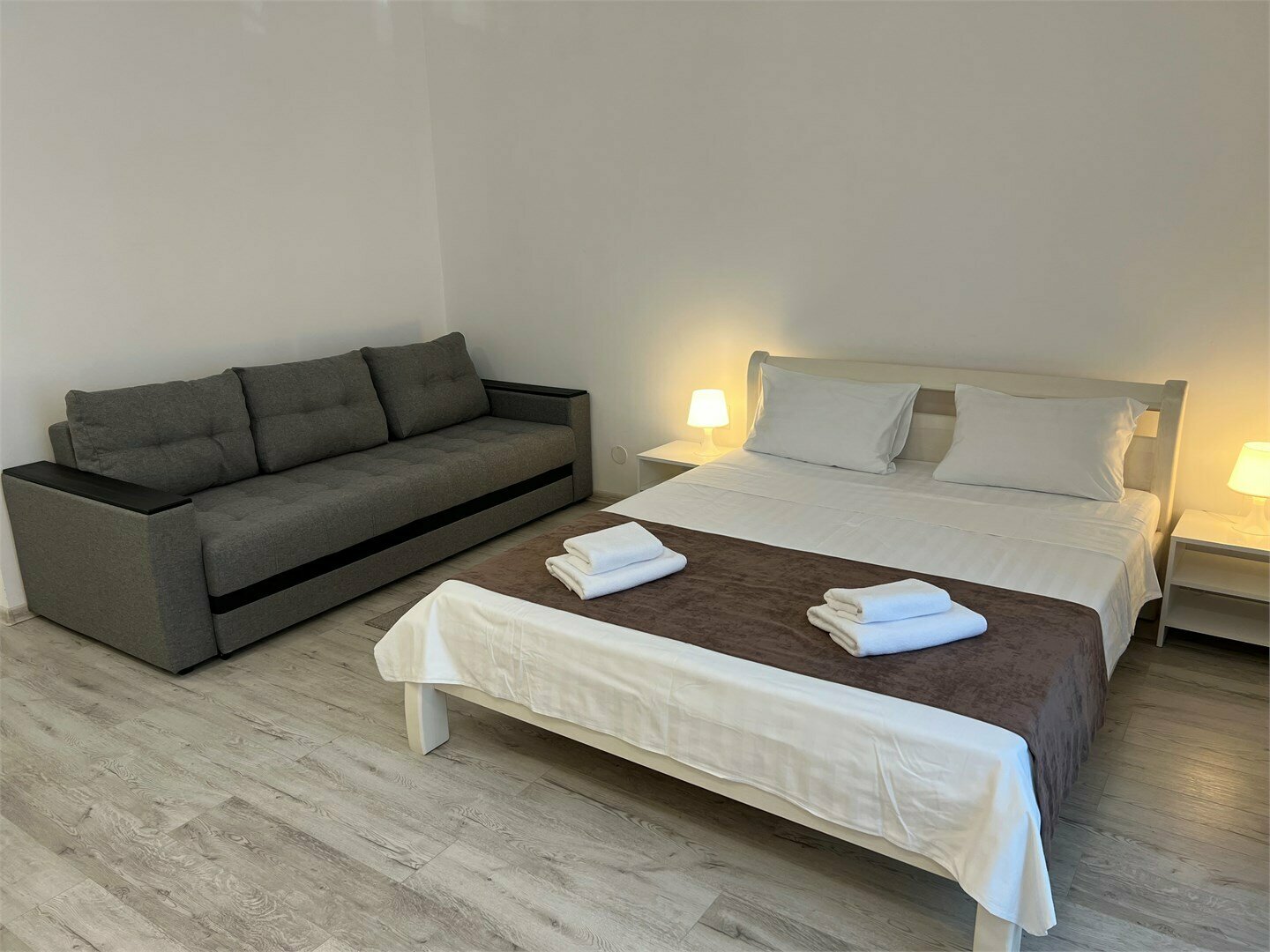 Новый корпус трехместный номер с балконом и кондиционером, 35 м2