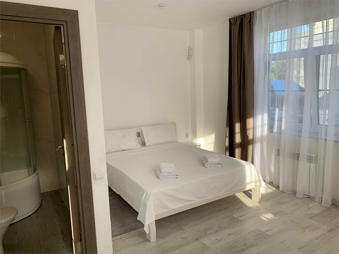 Новый корпус эконом с двуспальной кроватью 18 м2