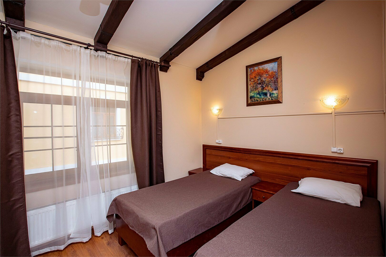 Стандарт с диваном**