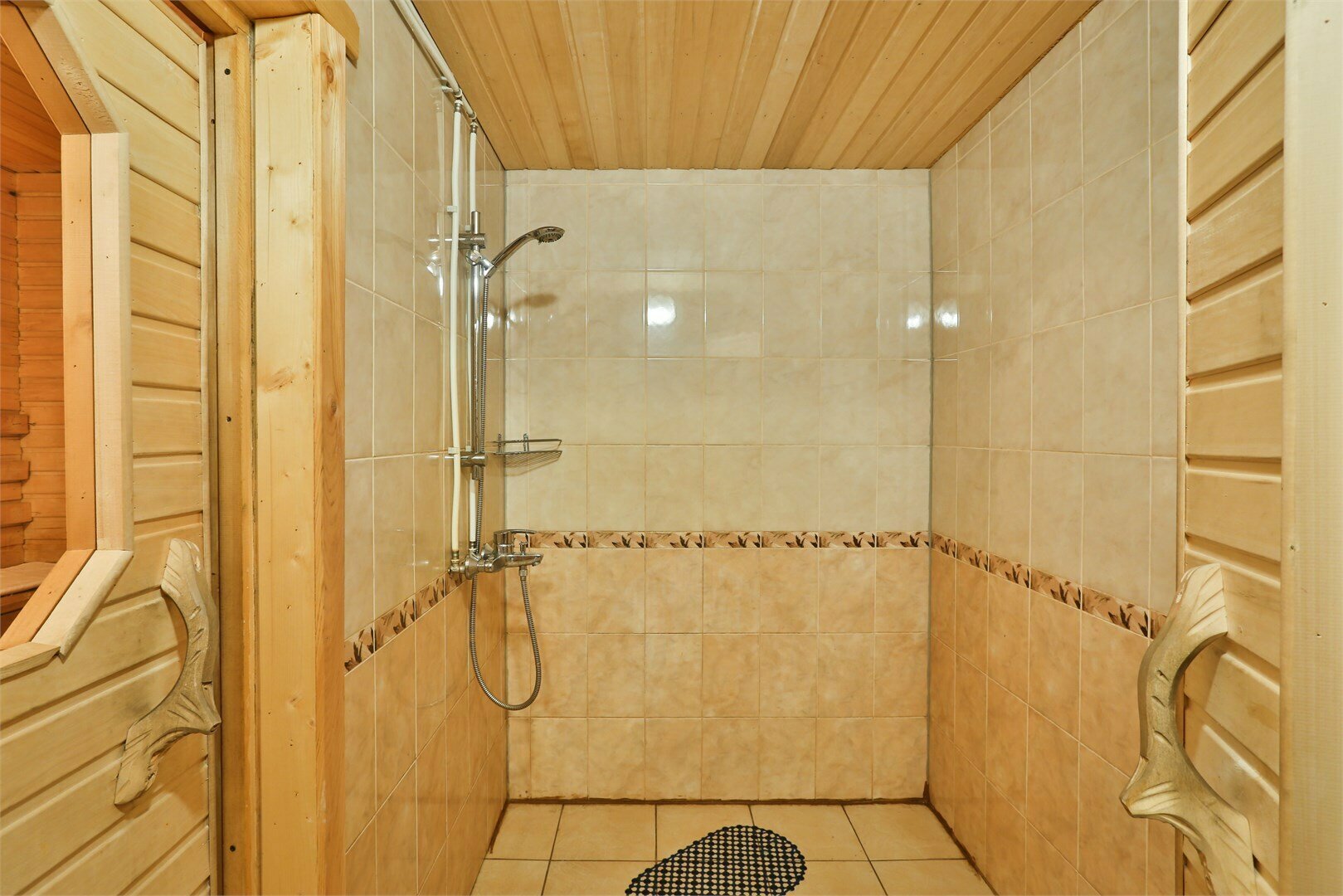 Коттедж № 10 (8 мест)