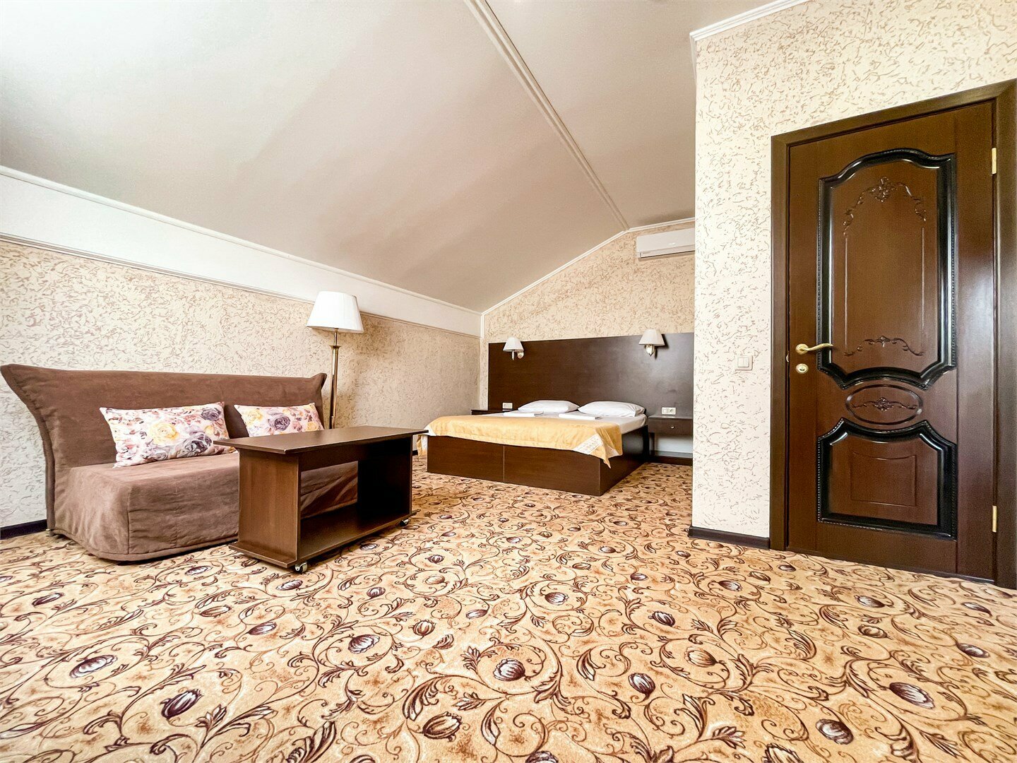 Стандарт без балкона (имеется общий балкон)