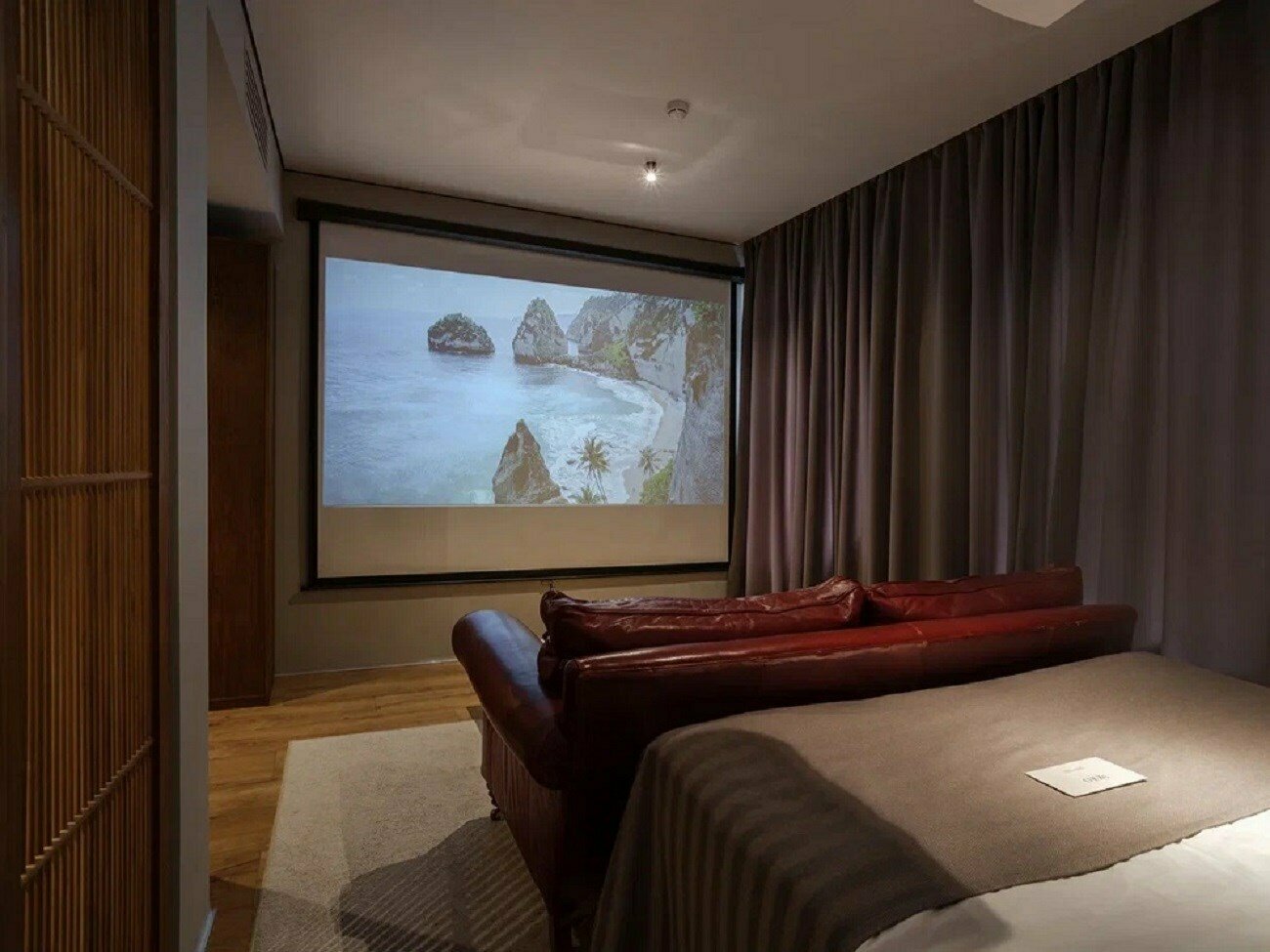 Полулюкс-кинотеатр