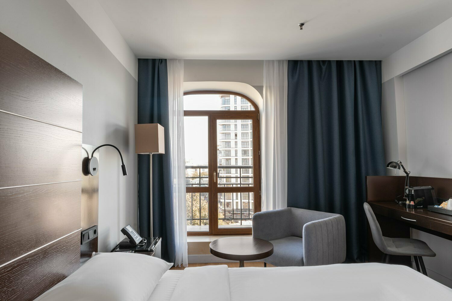 Улучшенный номер с кроватью размера «queen-size»