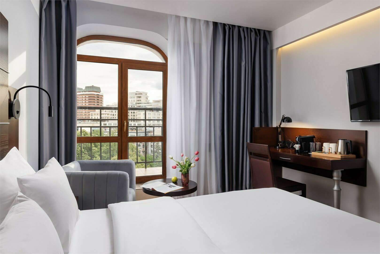 Улучшенный номер с кроватью размера «queen-size»