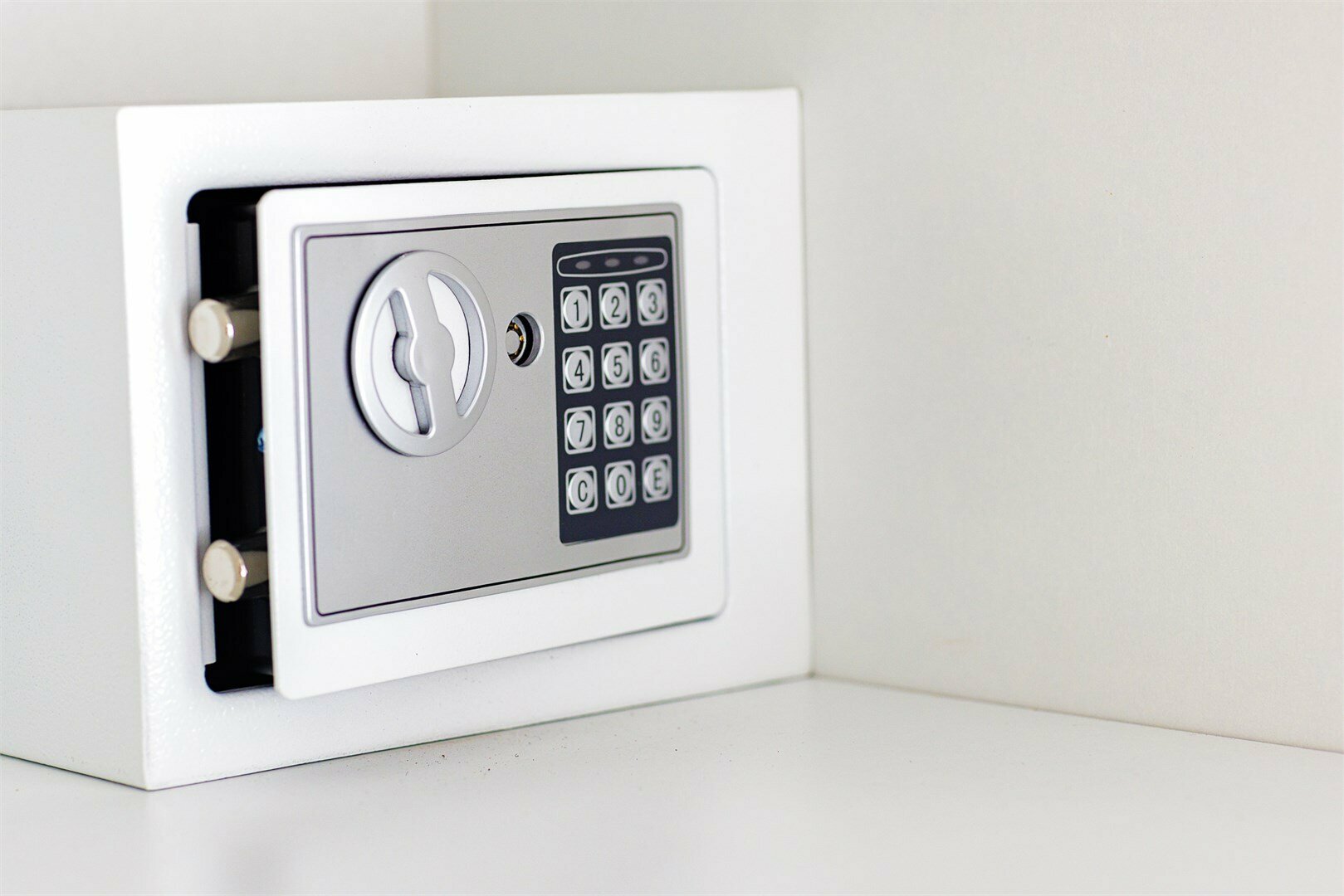 Джуниор с террасой