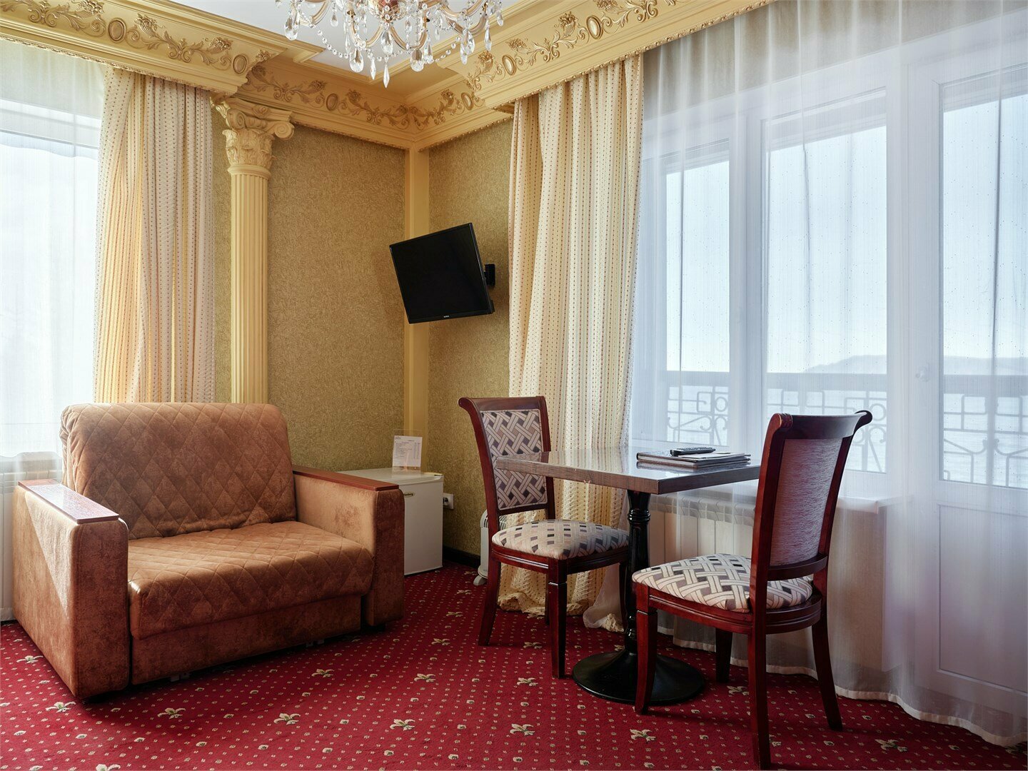 Первая категория Стандарт 2-местный улучшенный с двуспальной кроватью