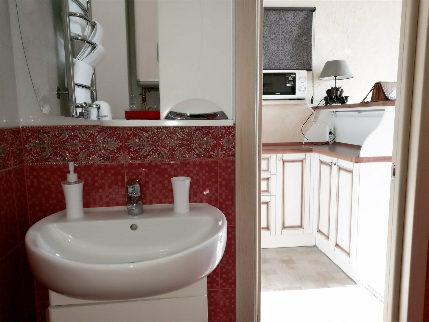 Номер с мини-кухней и видом на море и город