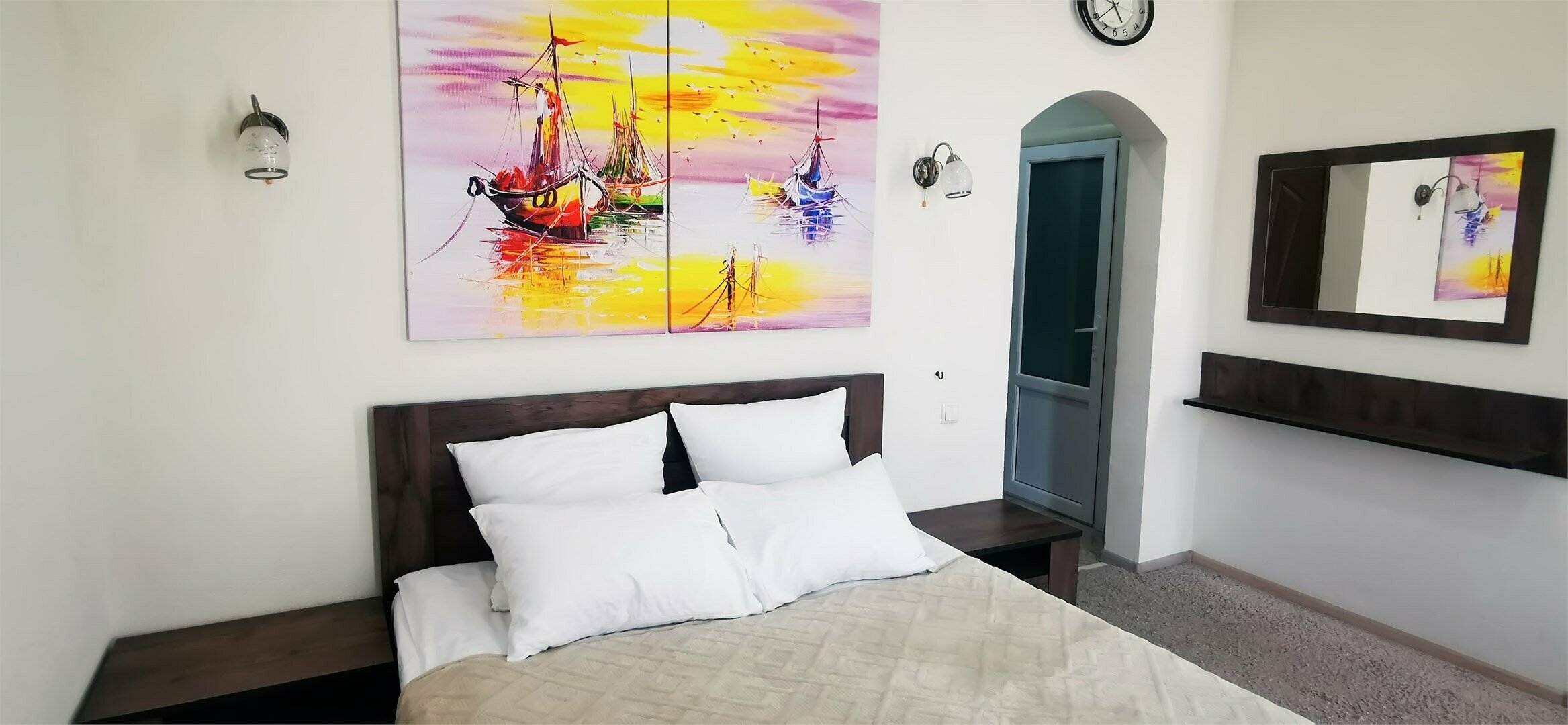 Номер с видом на город