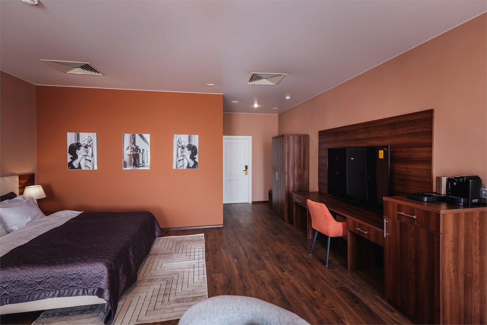 Семейный люкс с 3 спальнями и видом на Казанский собор