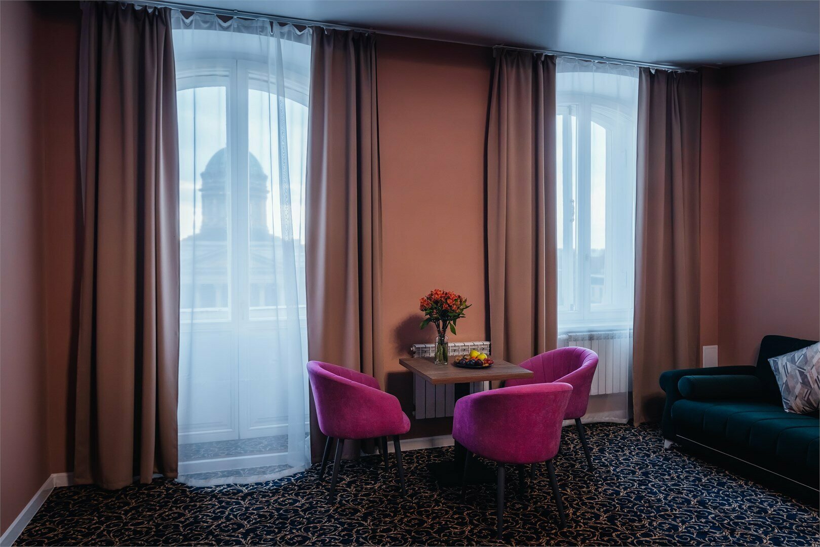 Семейный люкс с 2 спальнями и видом на Казанский собор