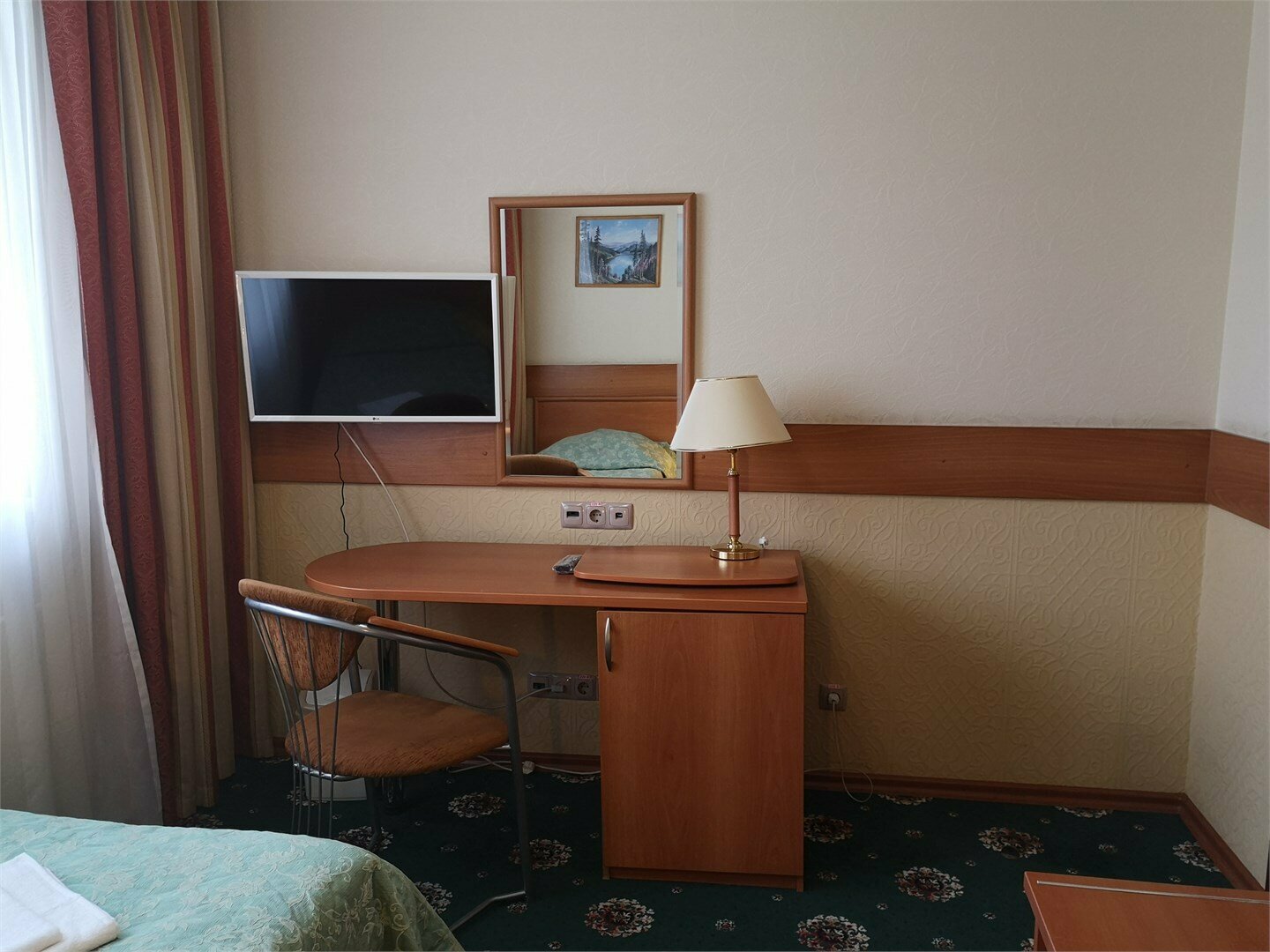 Меблированная комната  с общей ванной в блоке