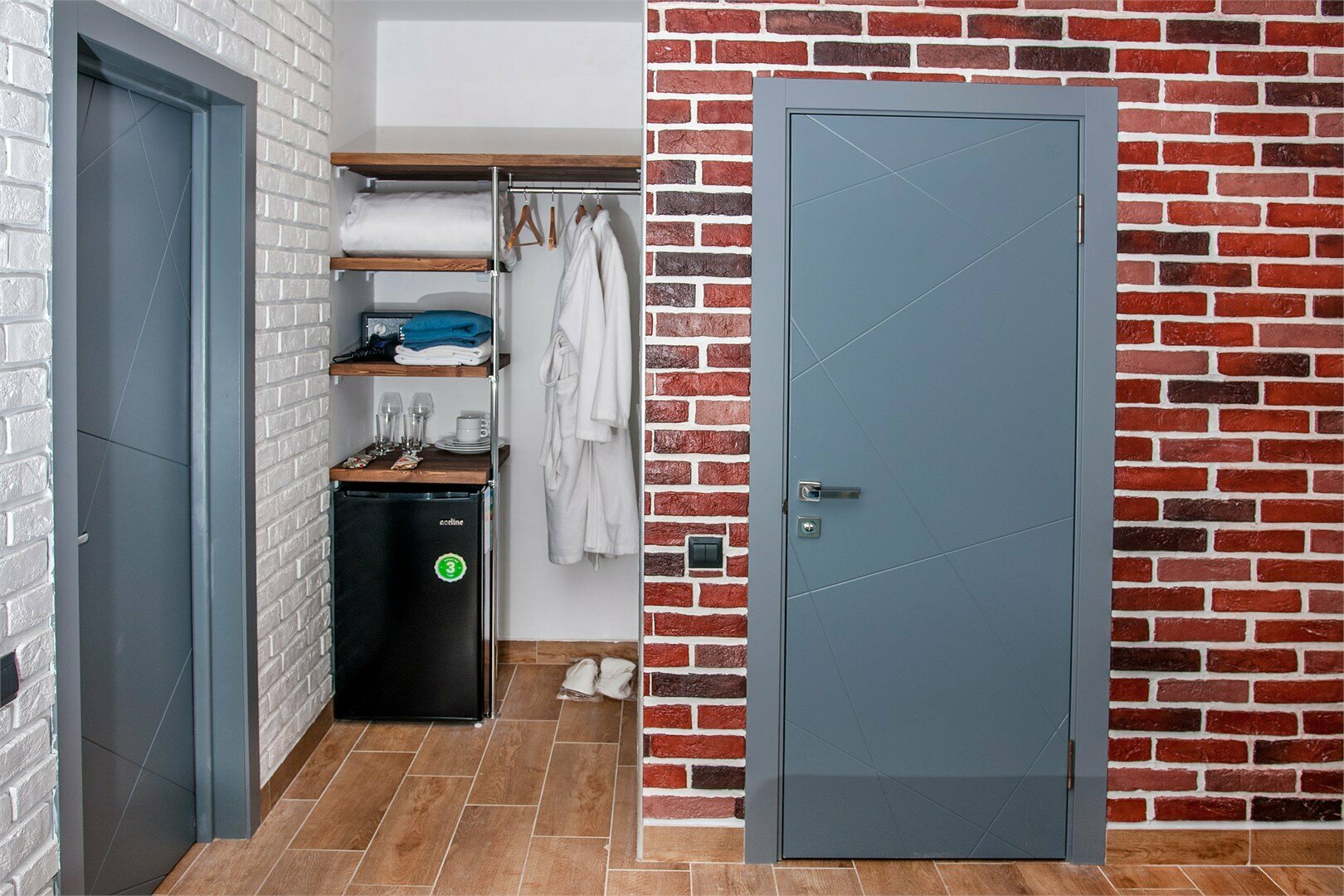 Номер Делюкс без балкона и видом на бассейн