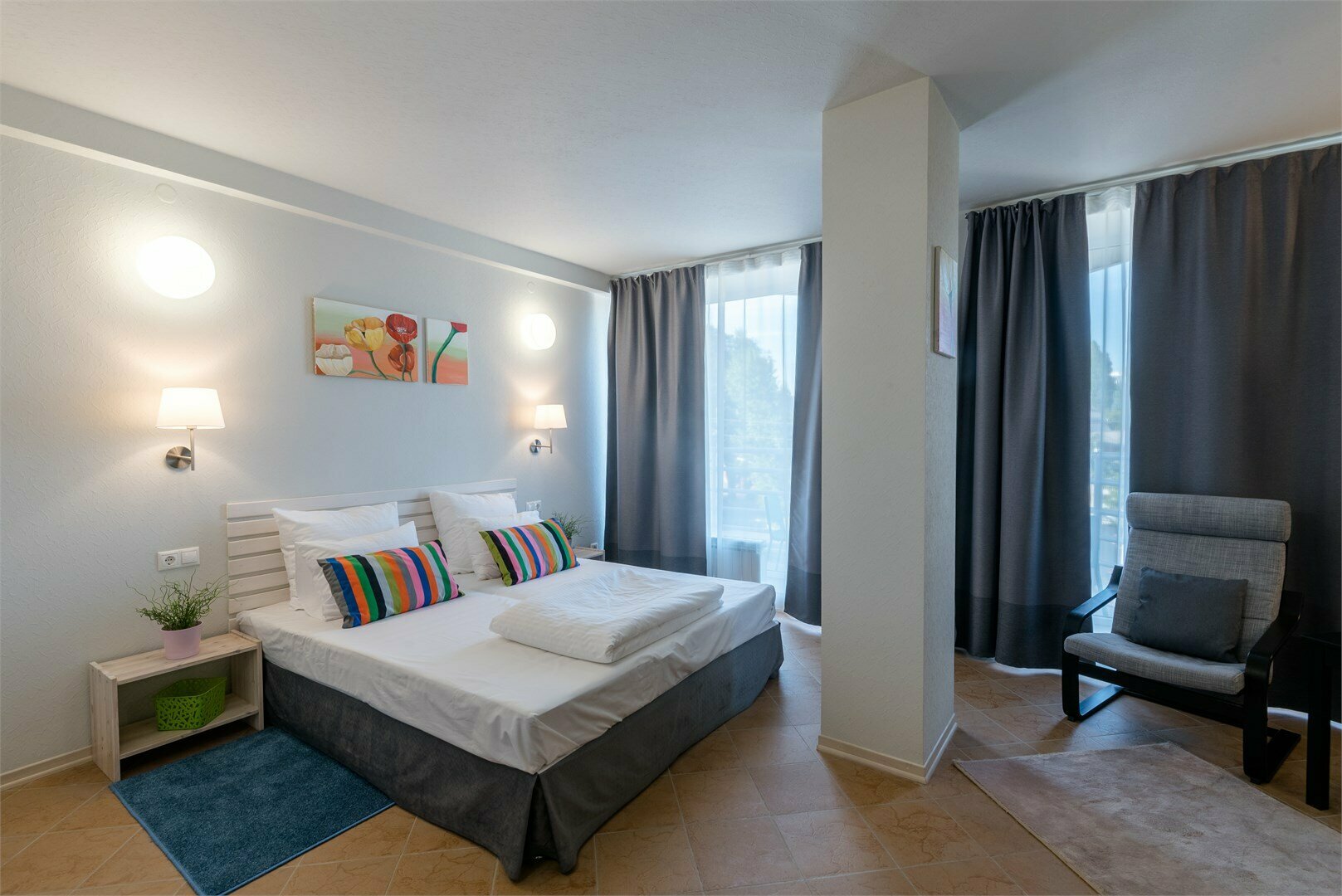 Двухместный номер стандарт с двухспальной кроватью и балконом