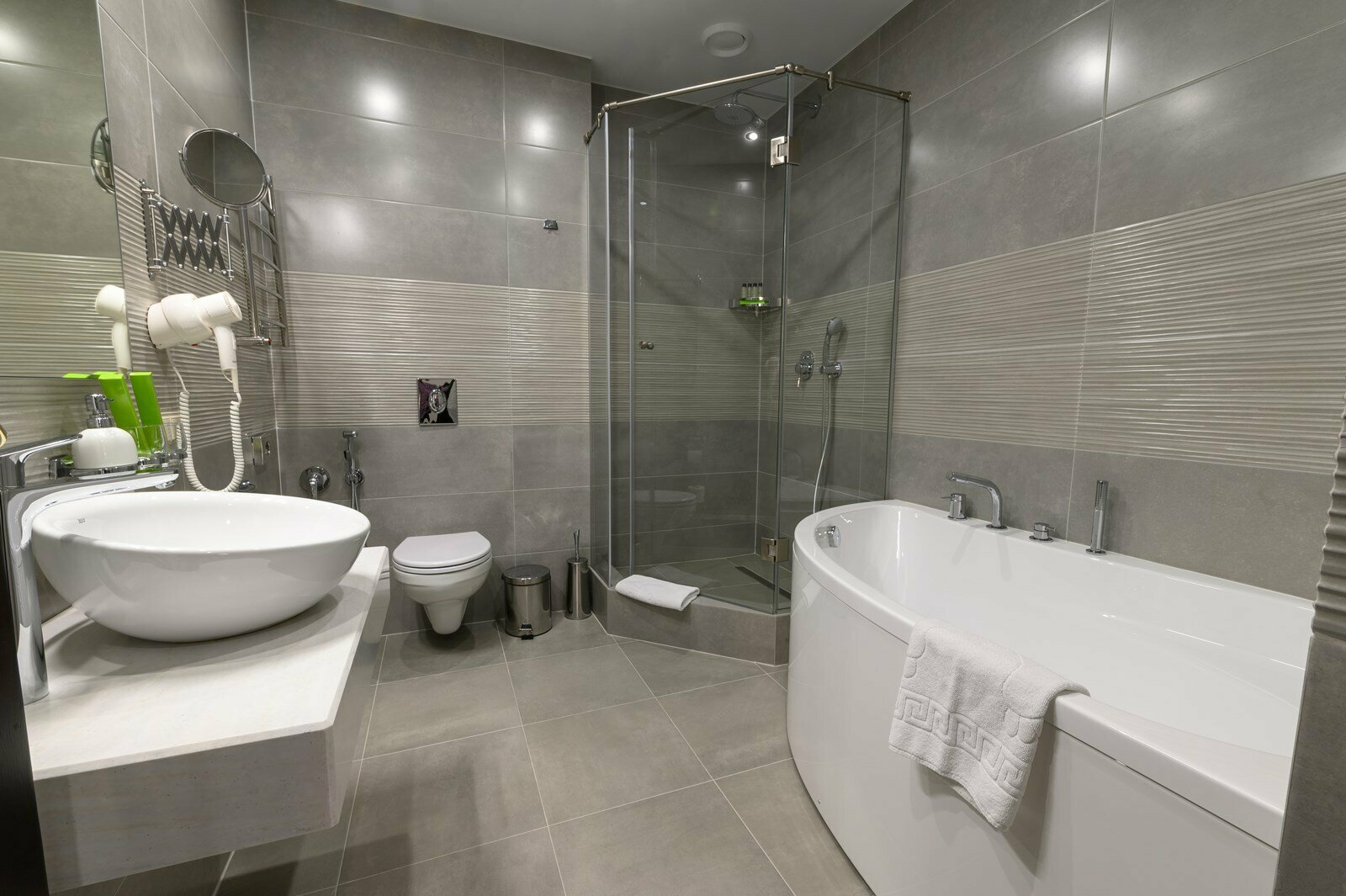 Люкс трехкомнатный (спальня-кабинет-холл)