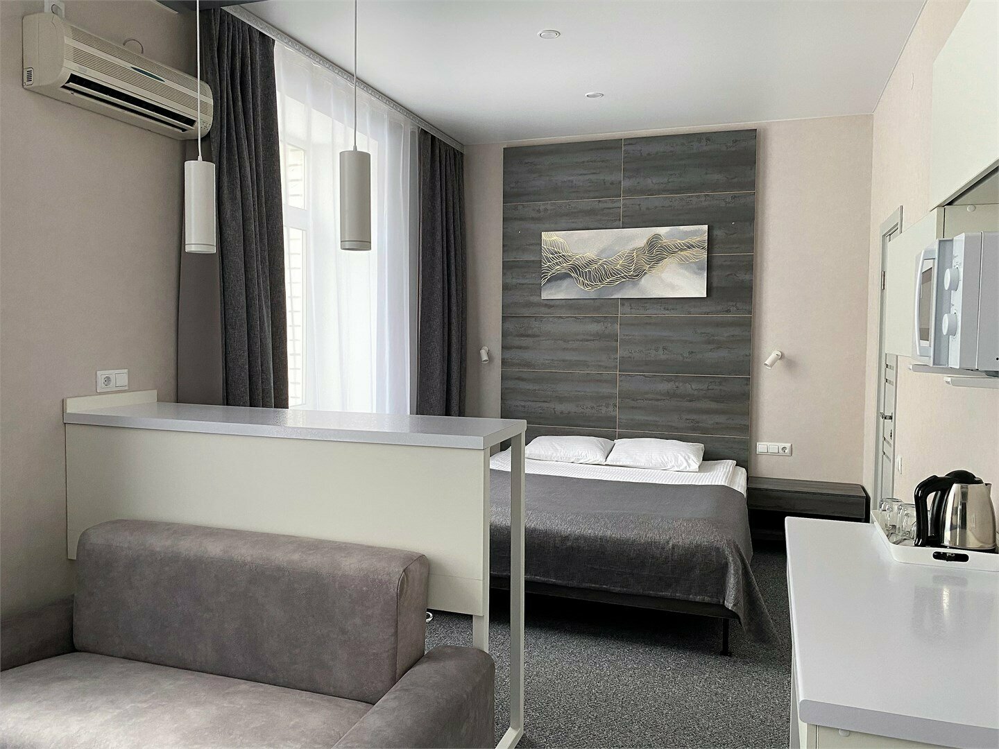 Улучшенный номер с кроватью размера «king-size»