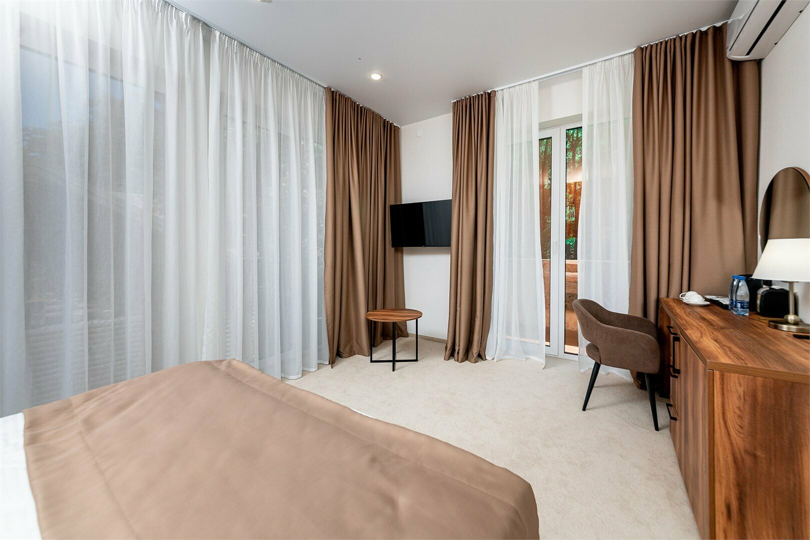 Джуниор сьют