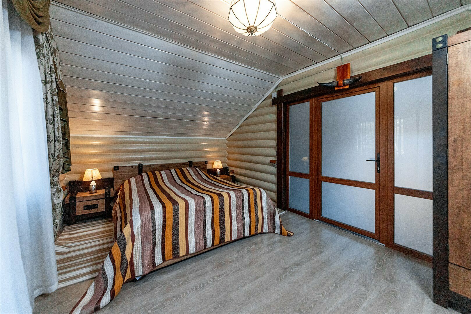 Двухкомнатный ЛЮКС ДОМ №2