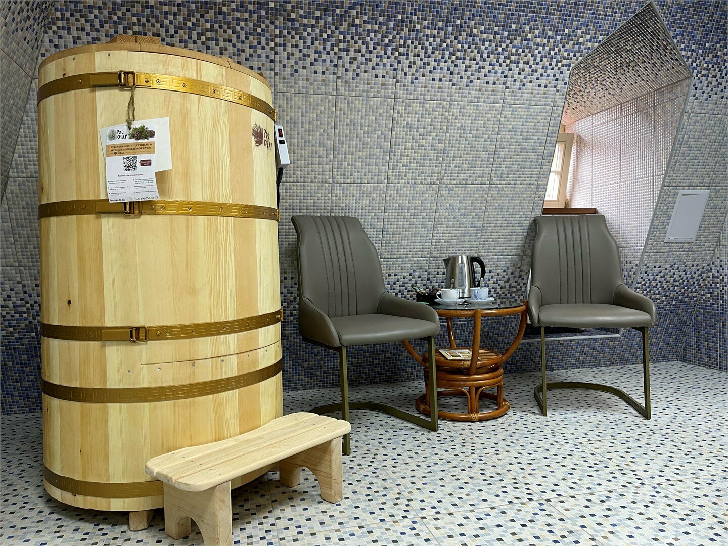 Адмиральский люкс с гидромассажной ванной и сауной