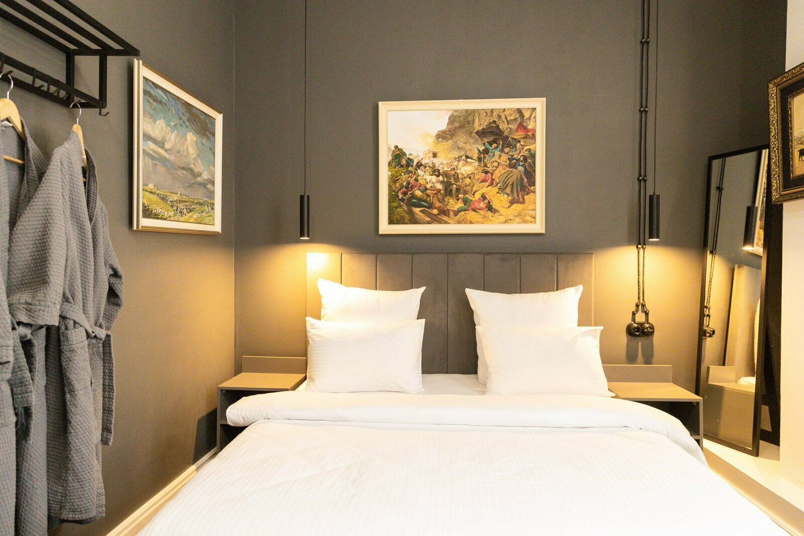 Комфорт улучшенный с одной двуспальной кроватью