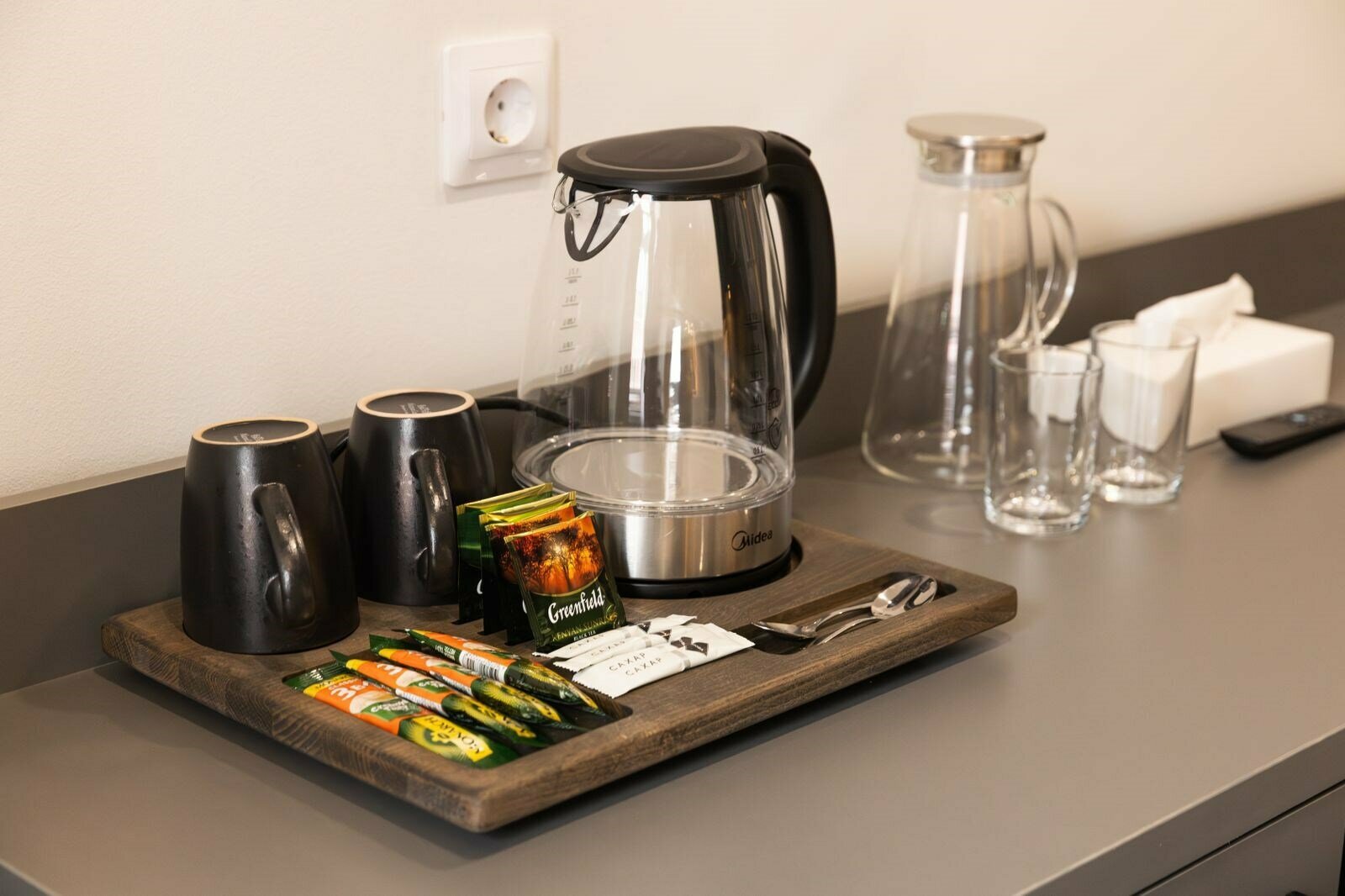 Номер комфорт с одной двуспальной кроватью