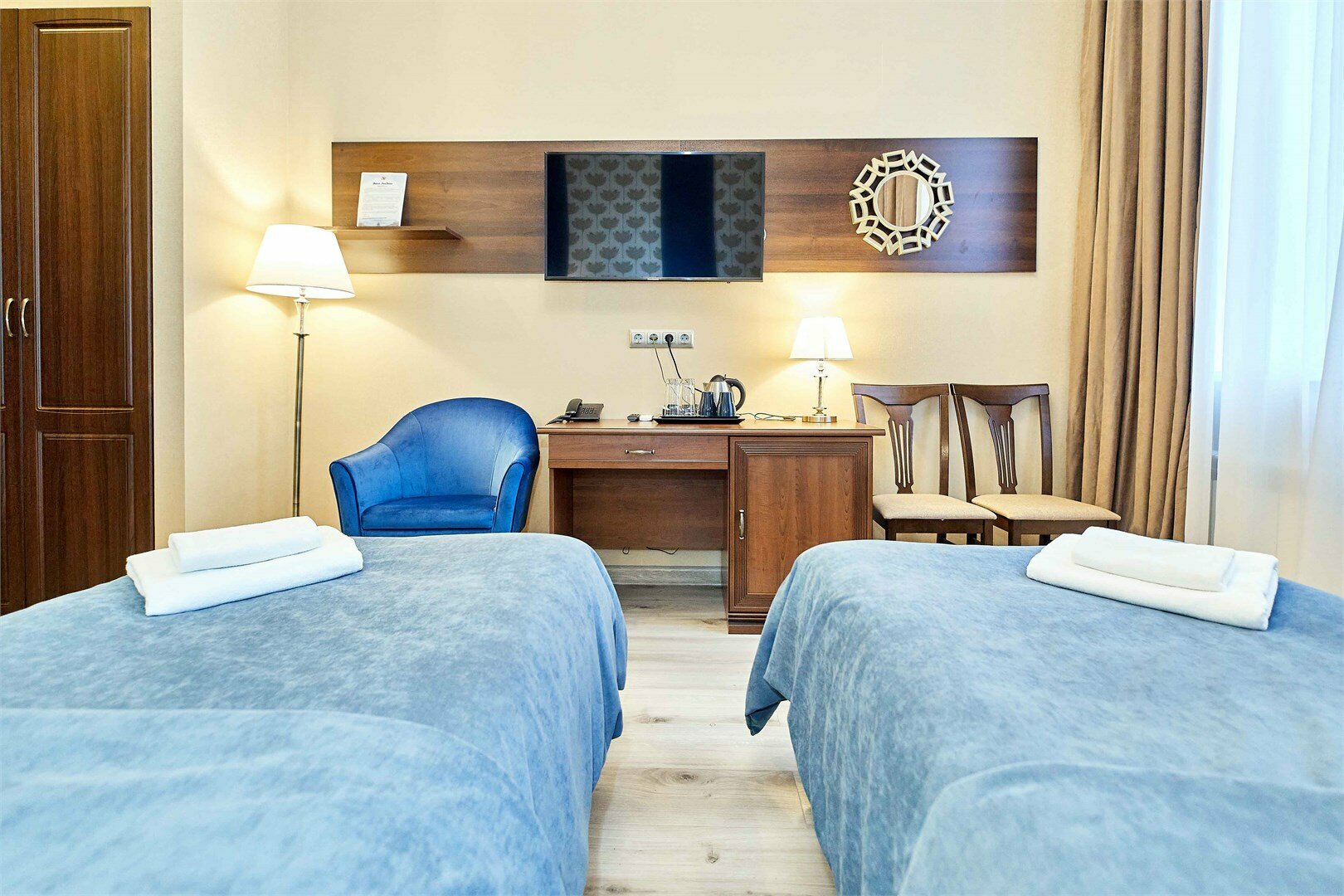 Улучшенный двухместный номер с 2 отдельными кроватями